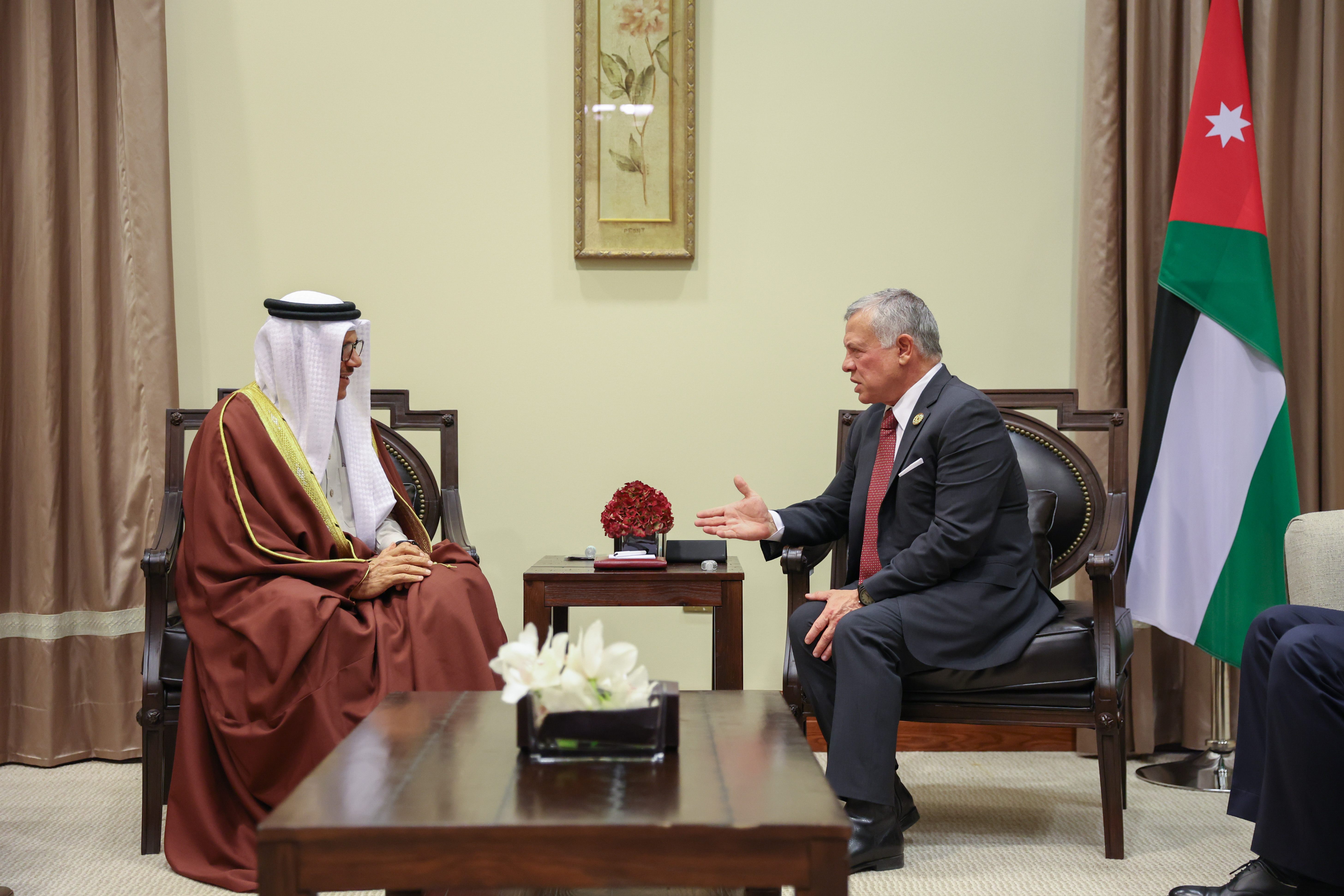 King meets Bahrain FM