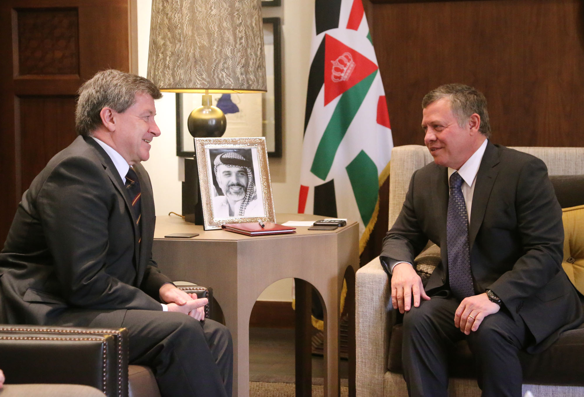 King, ILO director discuss cooperation