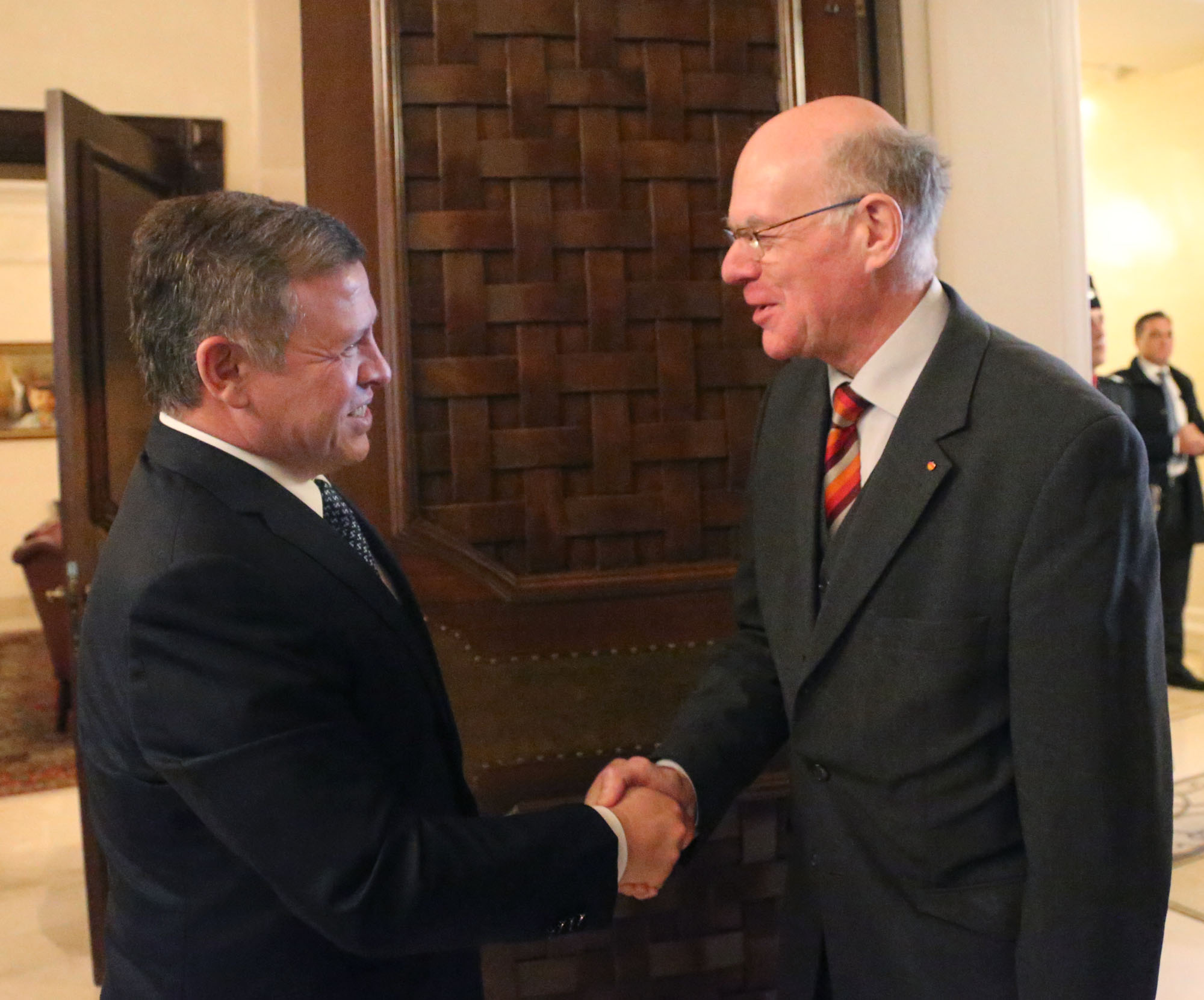 King stresses Germany pivotal role in dealing with repercussions of the Syrian crisis