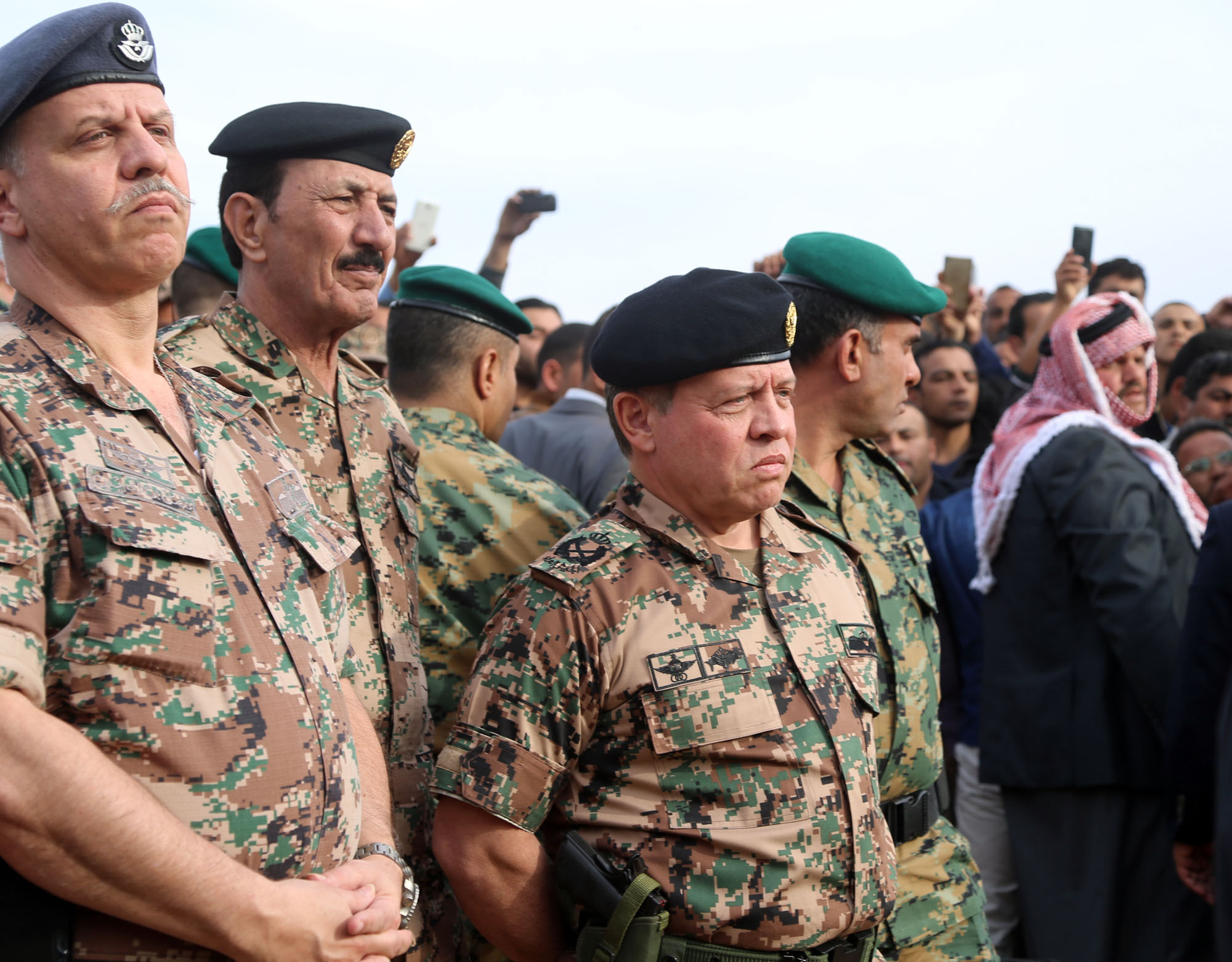 King attends funeral of fallen officer