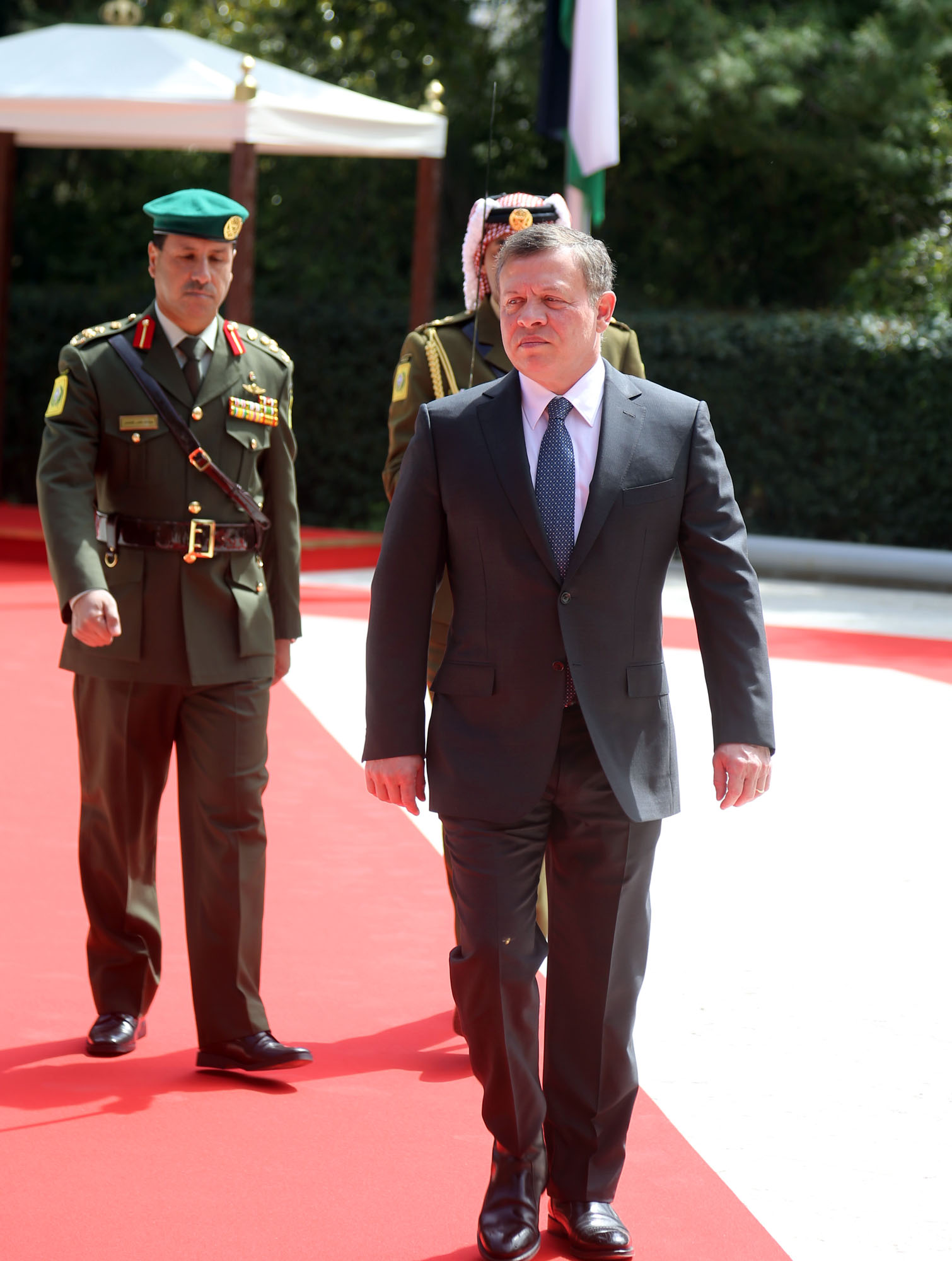 King receives credentials of new ambassadors