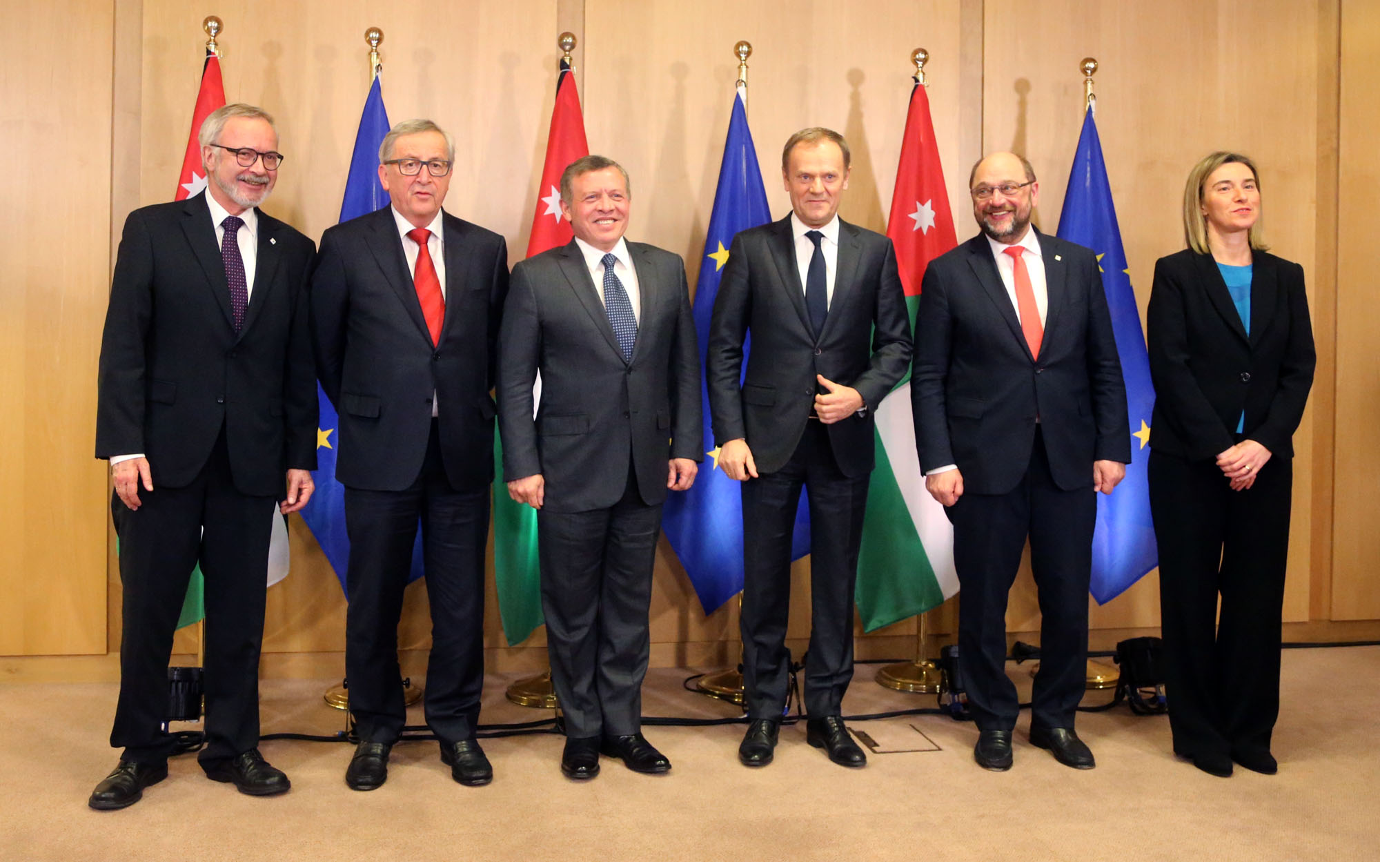 King holds summit meeting with EU leaders