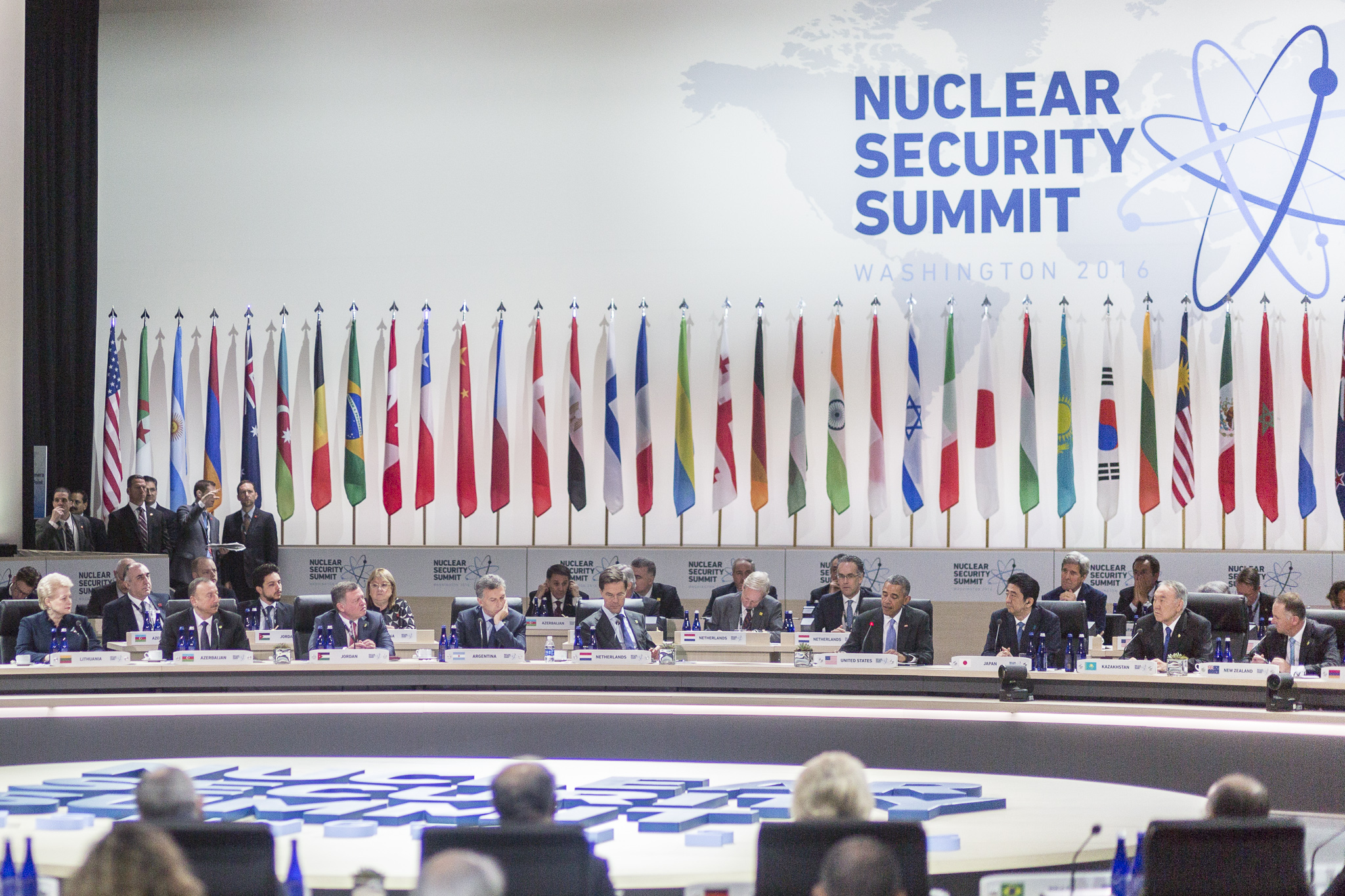 King attends nuclear summit