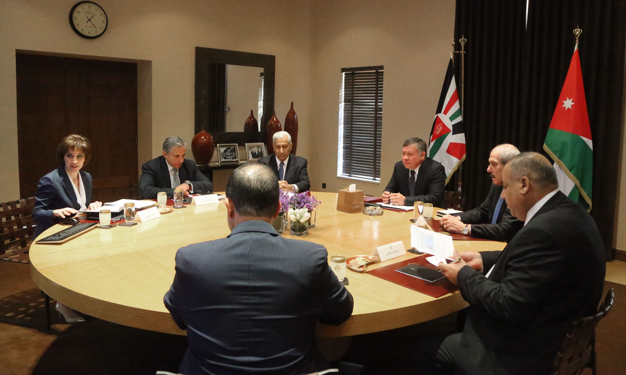 King meets government stakeholders, discusses smart card project