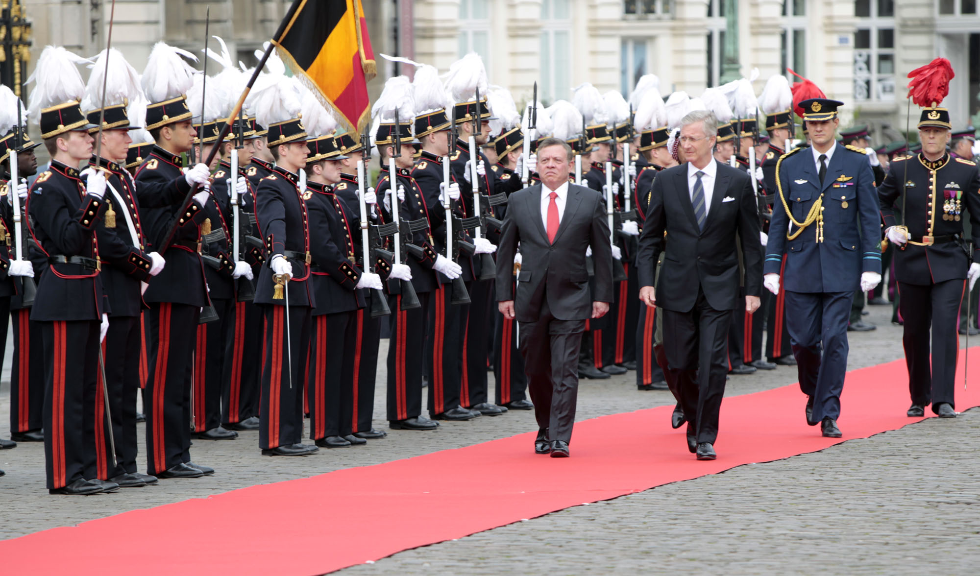King hold talks with Belgian King, prime minister