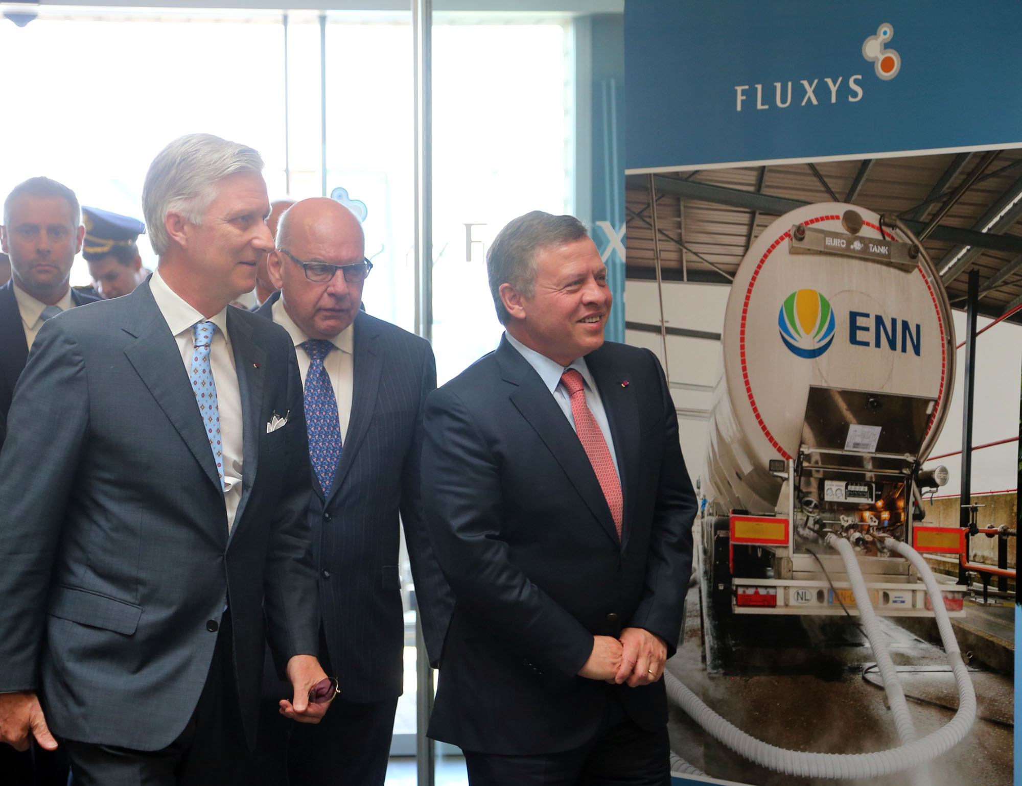 King visits Belgium energy projects, towns