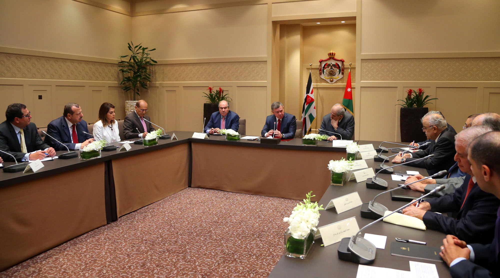 King stresses importance of Economic Policy Council in enhancing relation between public, private sectors