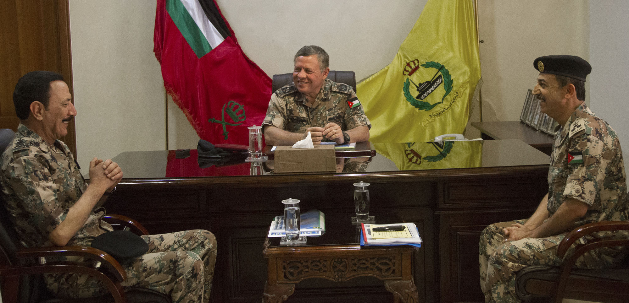 King visits Third Armoured Division