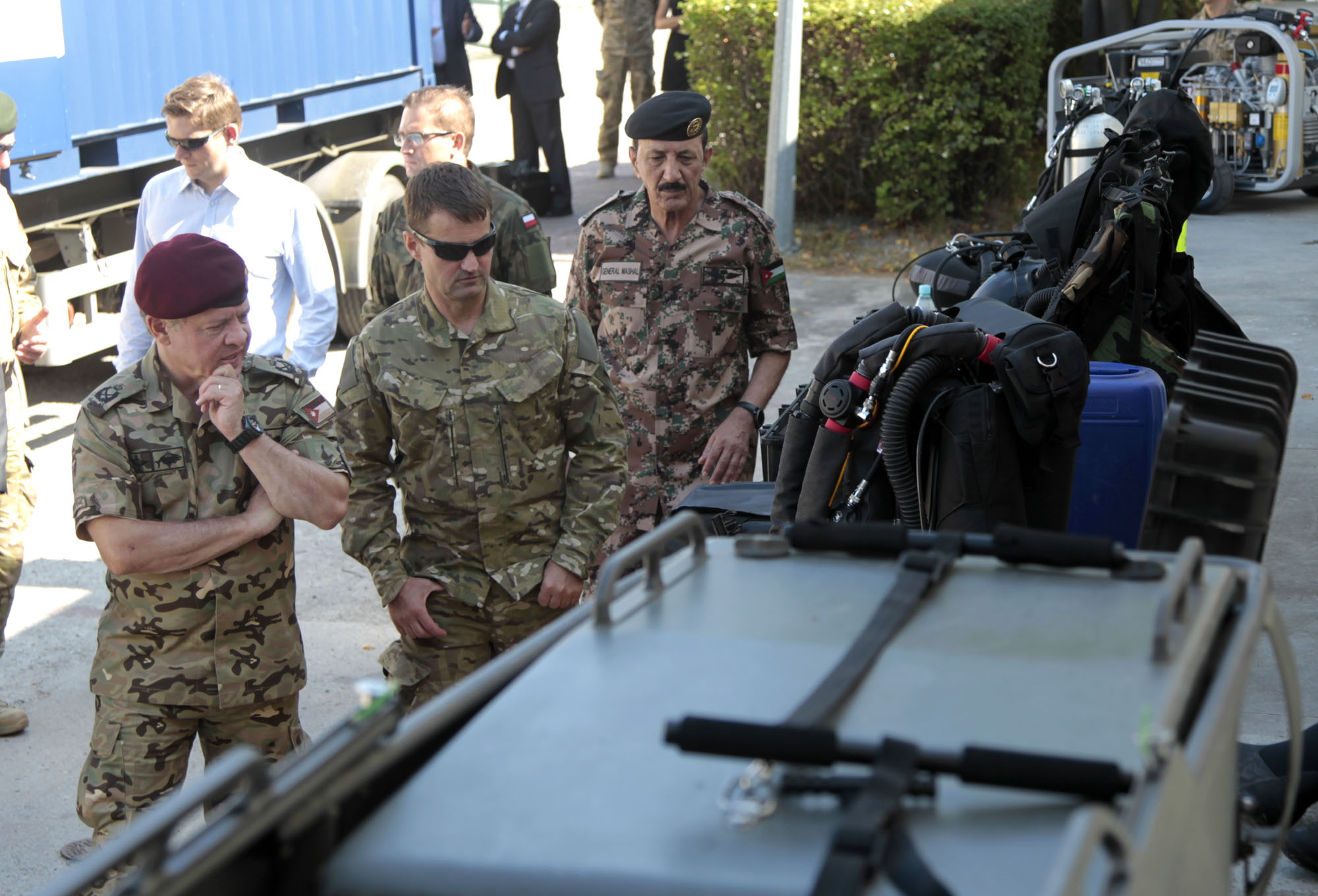 King meets Polish defence minister, attends military drill