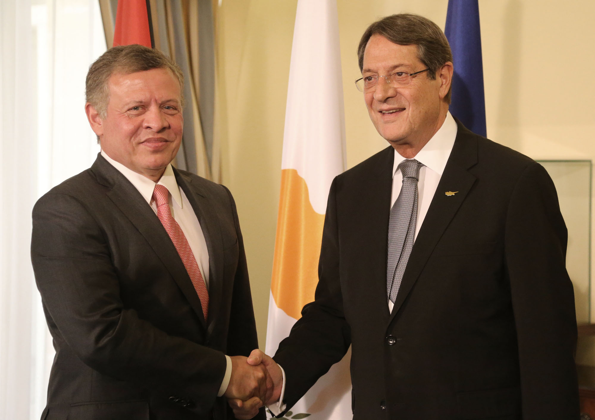 King holds talks with Cypriot president
