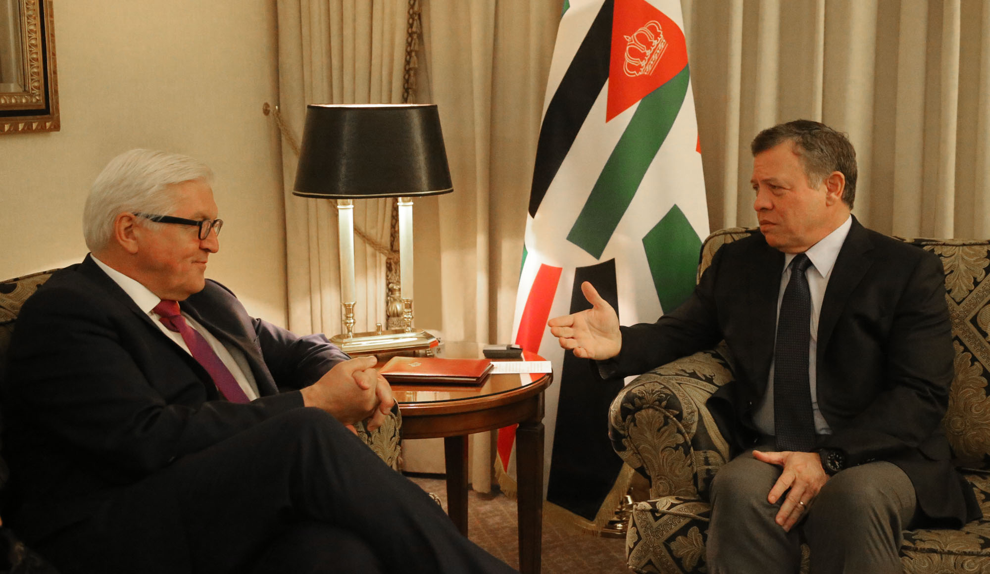 King meets with German foreign minister