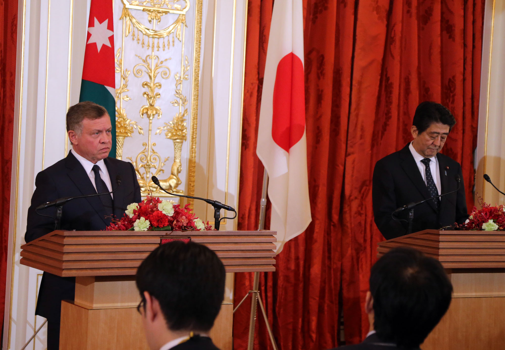 King holds talks with Japanese prime minister
