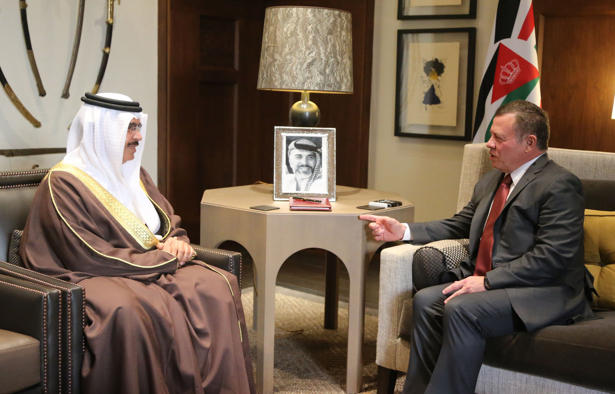 King meets Bahrain interior minister