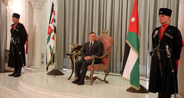 King listens to Parliament&rsquo;s reply to Speech from the Throne