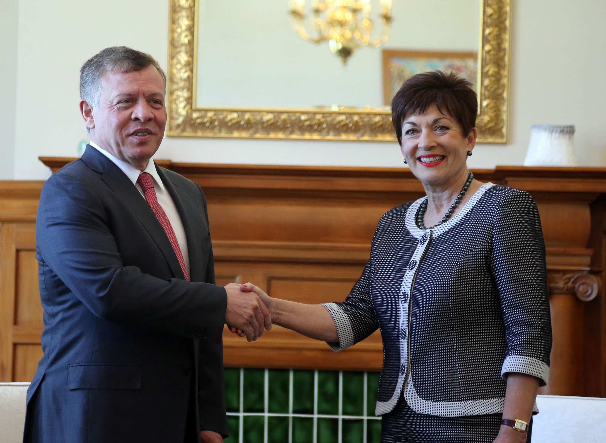 King holds talks with New Zealand&rsquo;s governor general