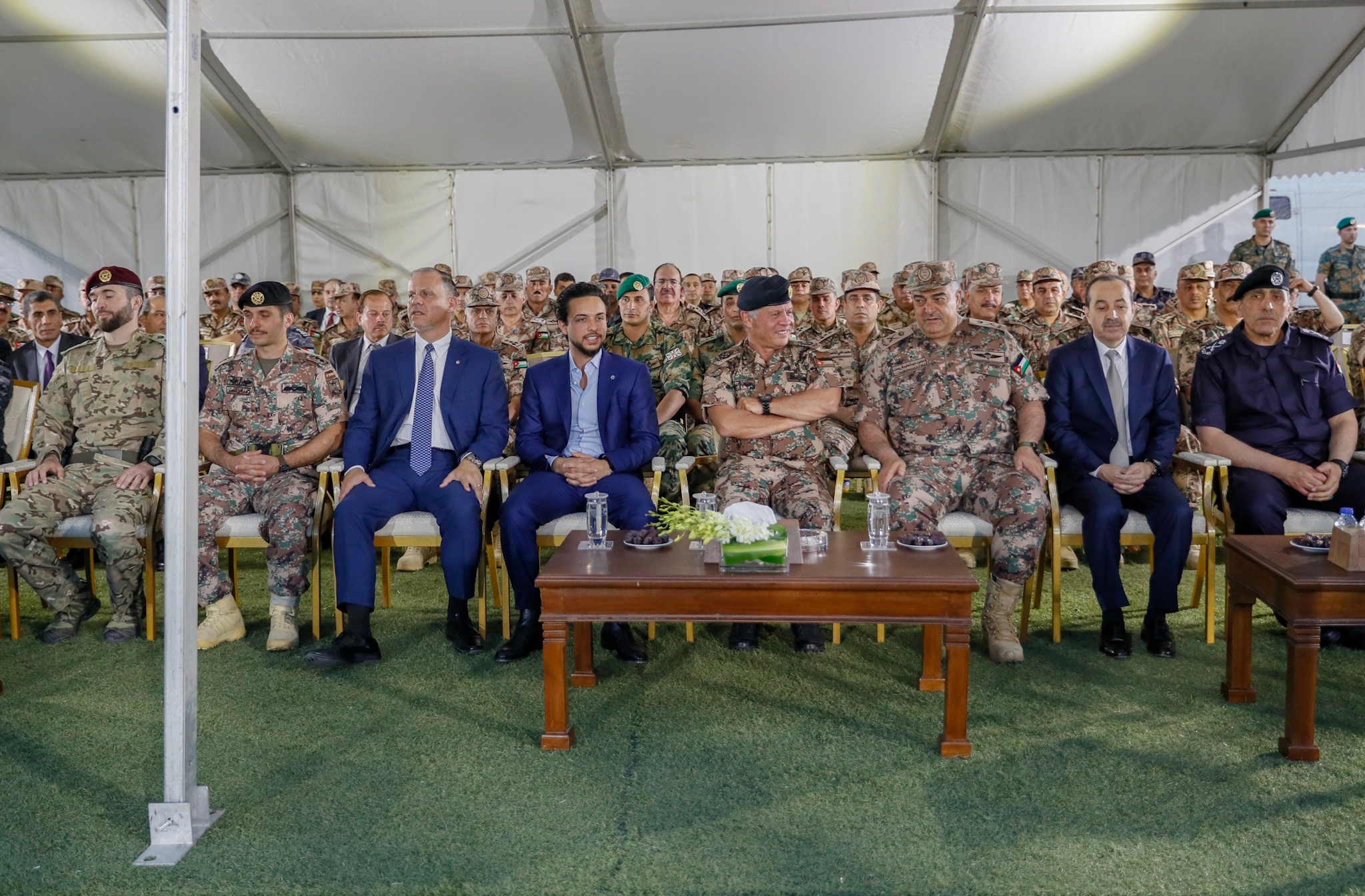 القائد الأعلى يحضر مأدبة إفطار القوات المسلحة