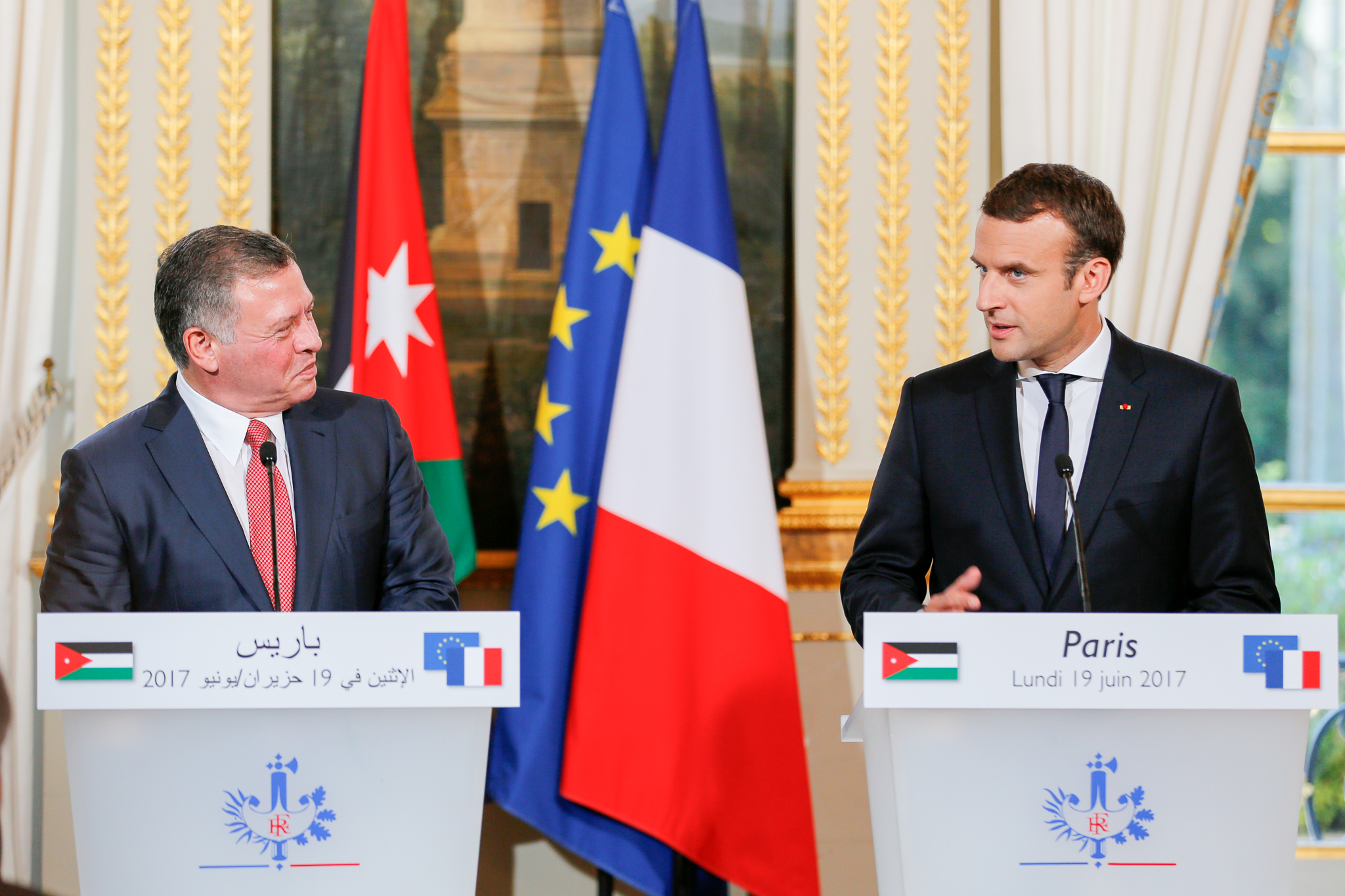 King holds talks with French president in Paris
