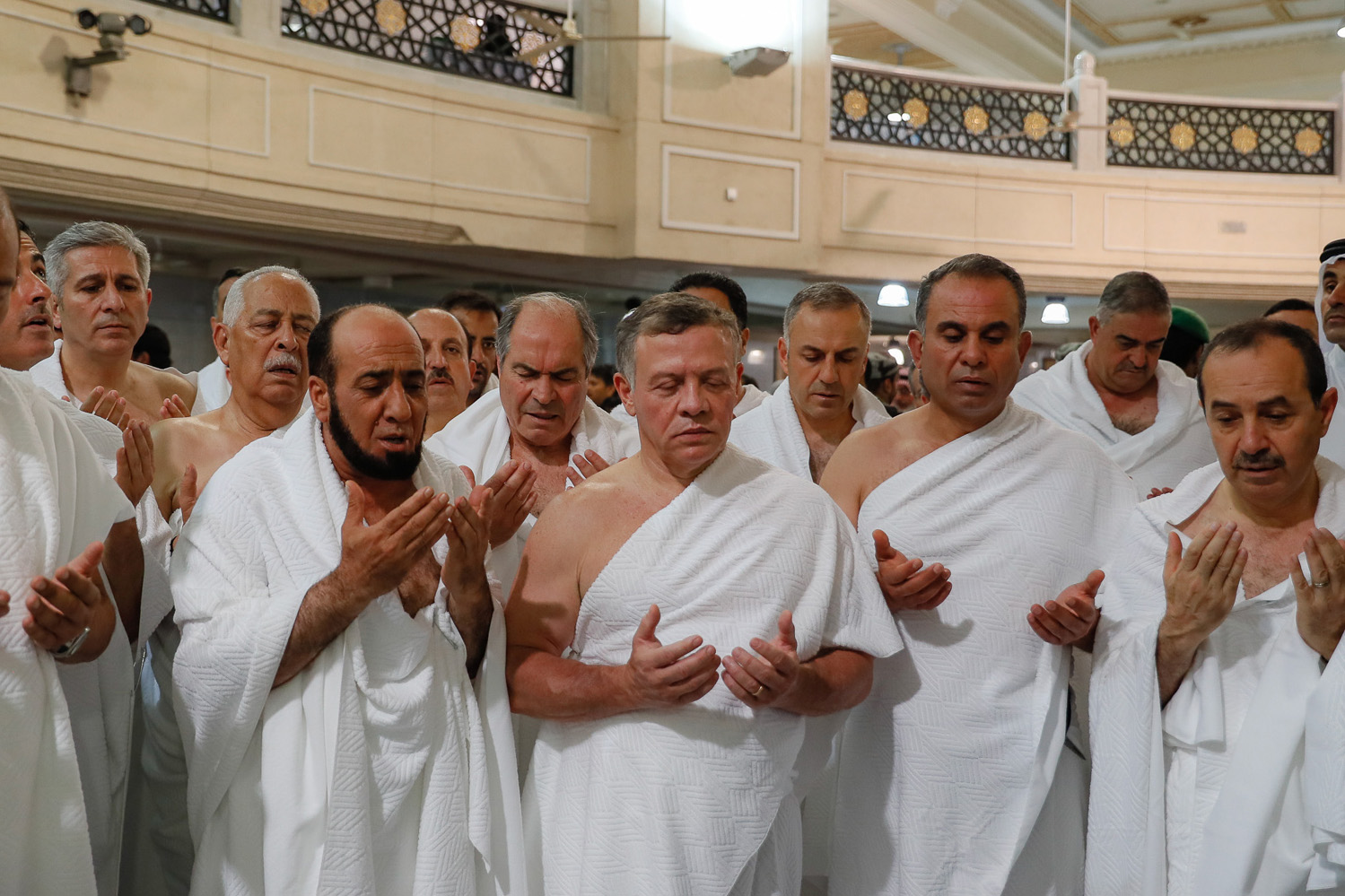 King performs Umra