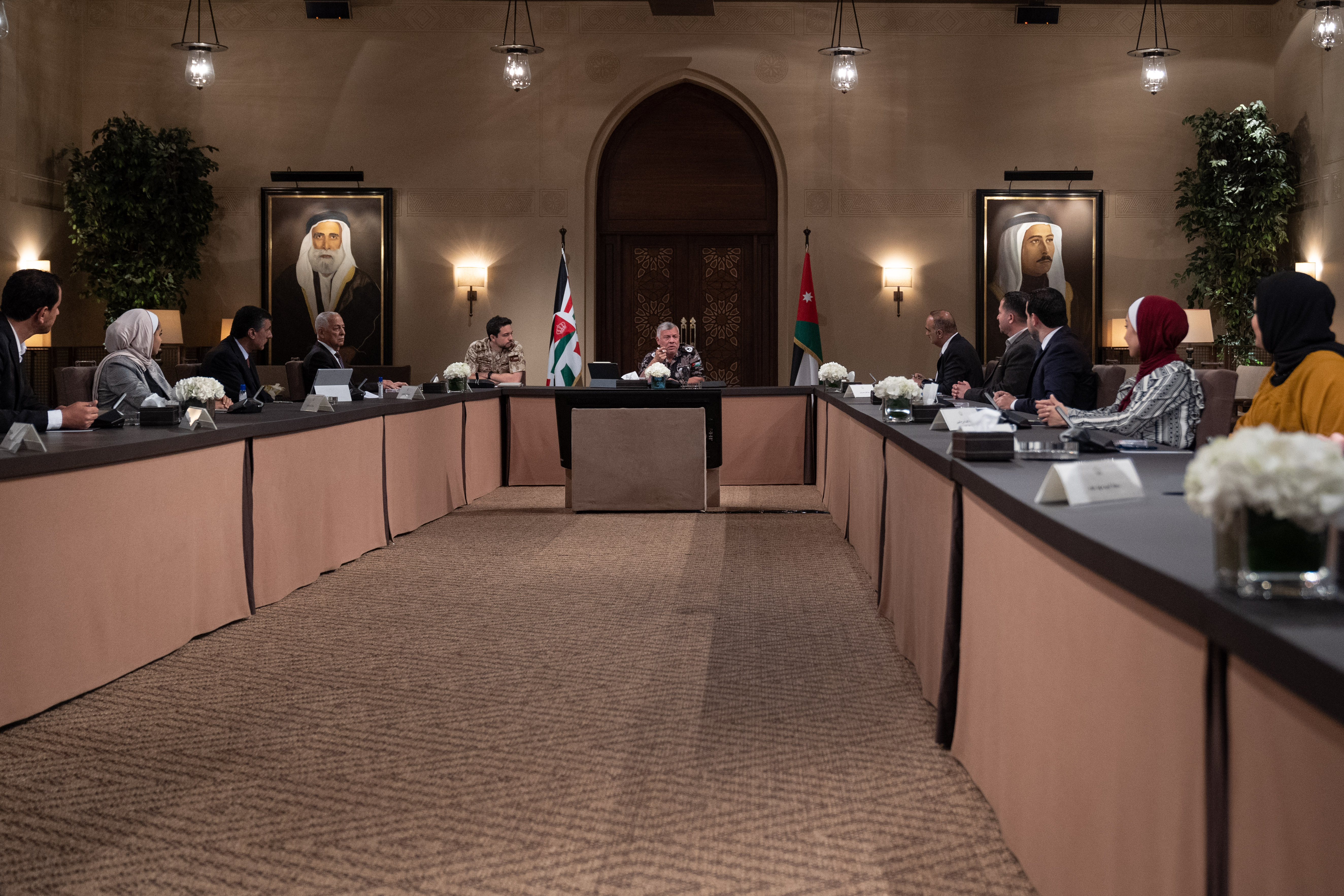 الملك: الأردنيون يجسدون أروع قيم التكافل والتعاضد