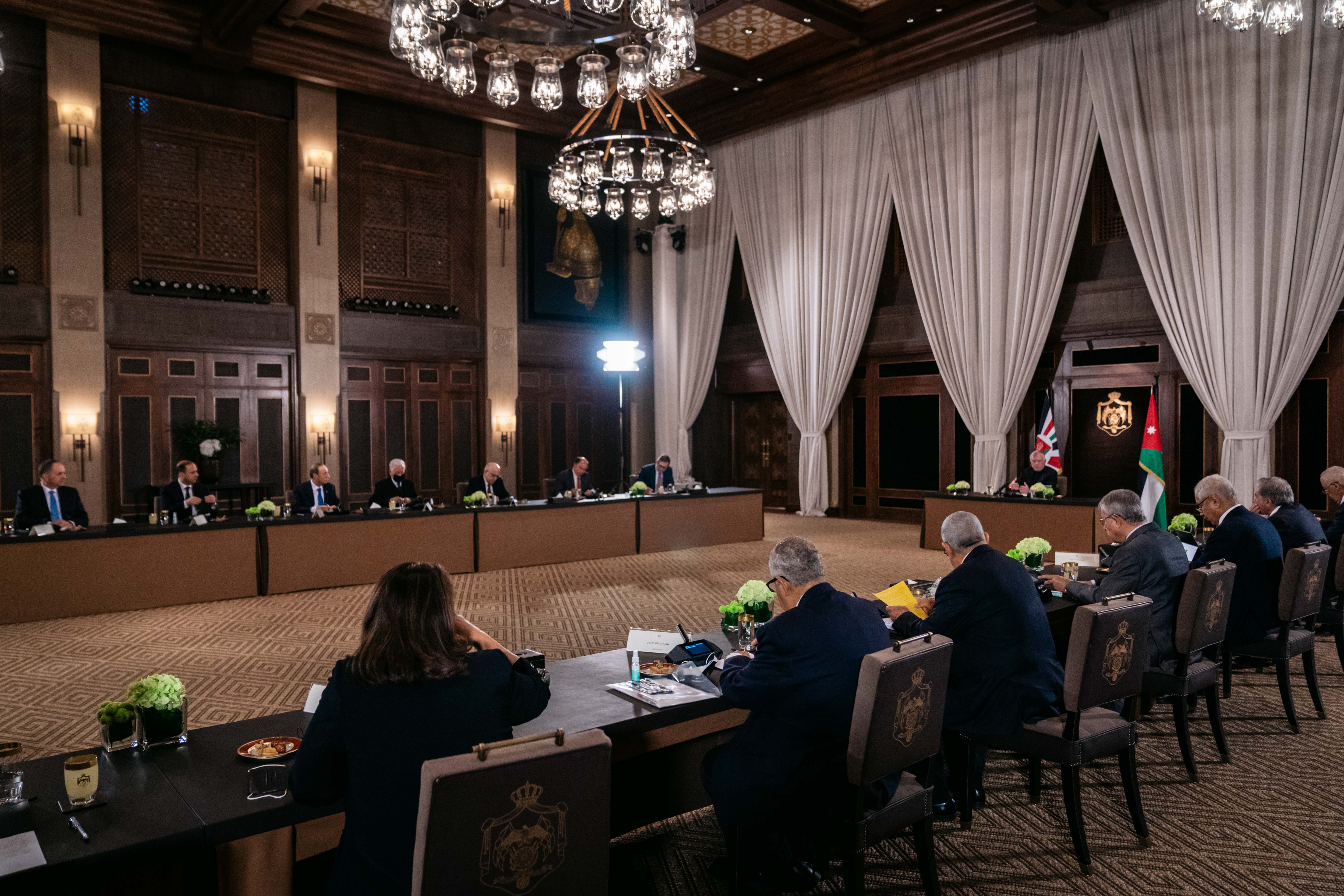 King meets heads of Senate permanent committees