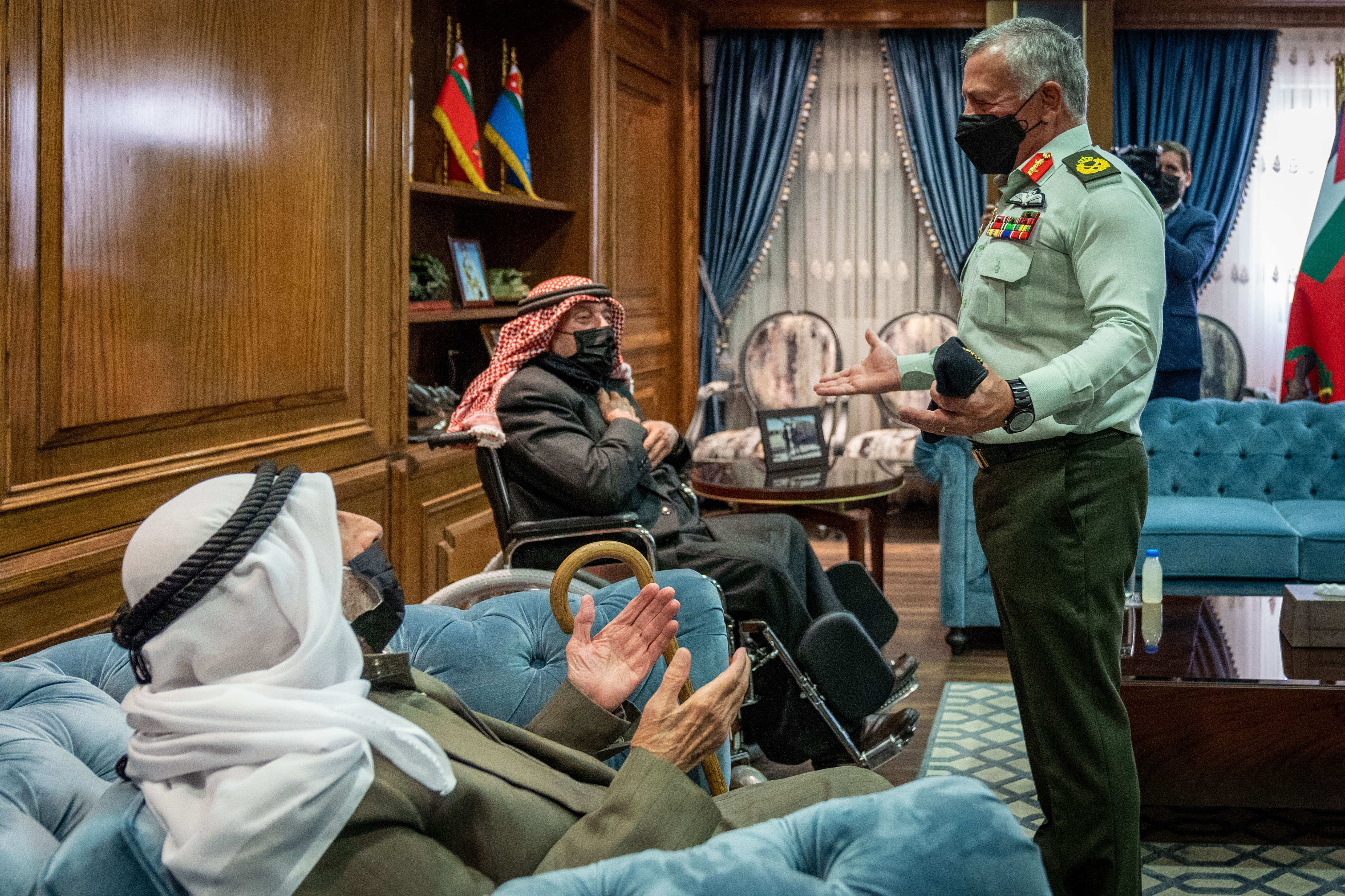 الملك يعرب عن شكره وتقديره لكل من خدم في الجيش العربي منذ تأسيس الدولة