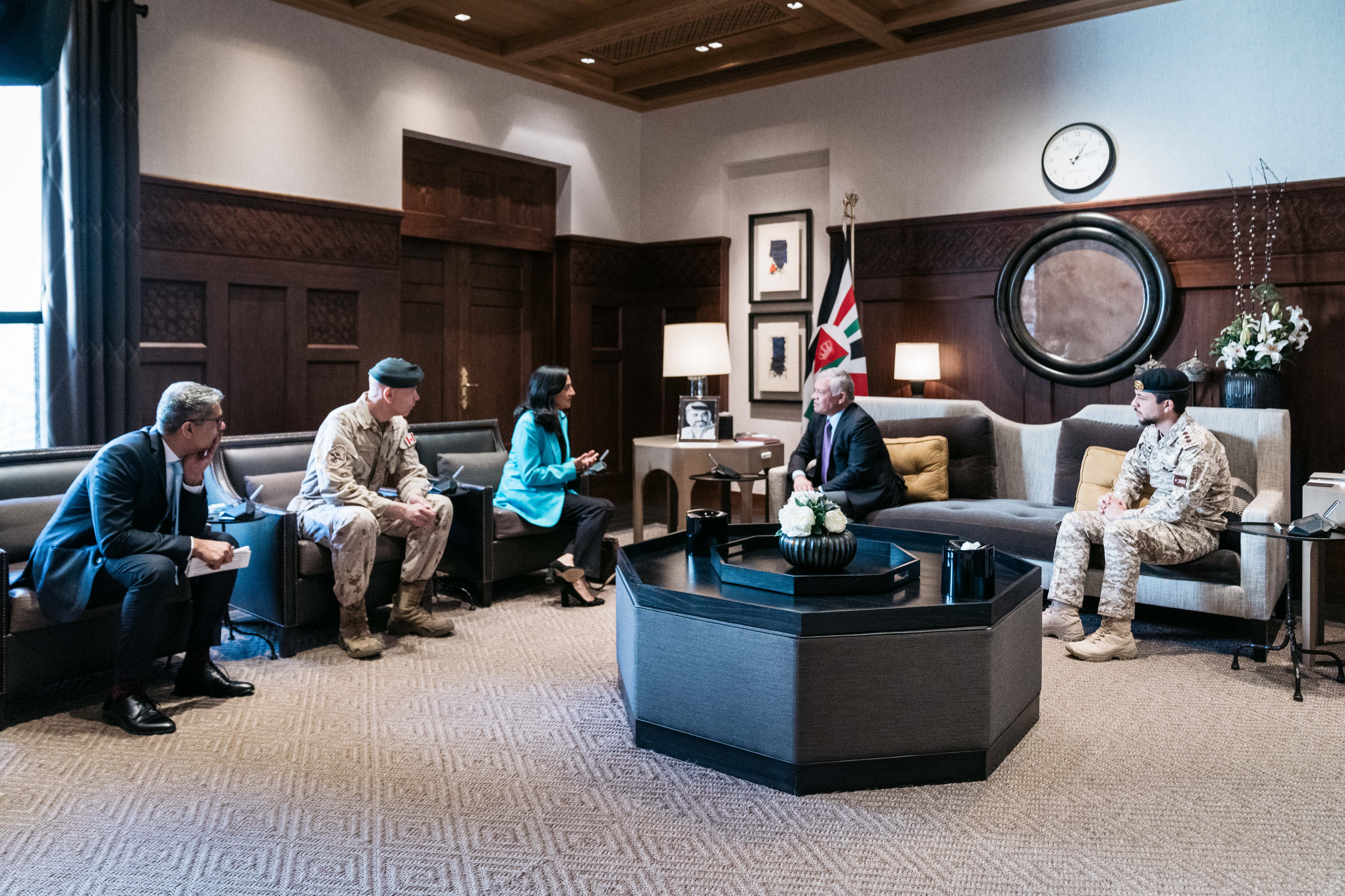 King receives Canada defence minister