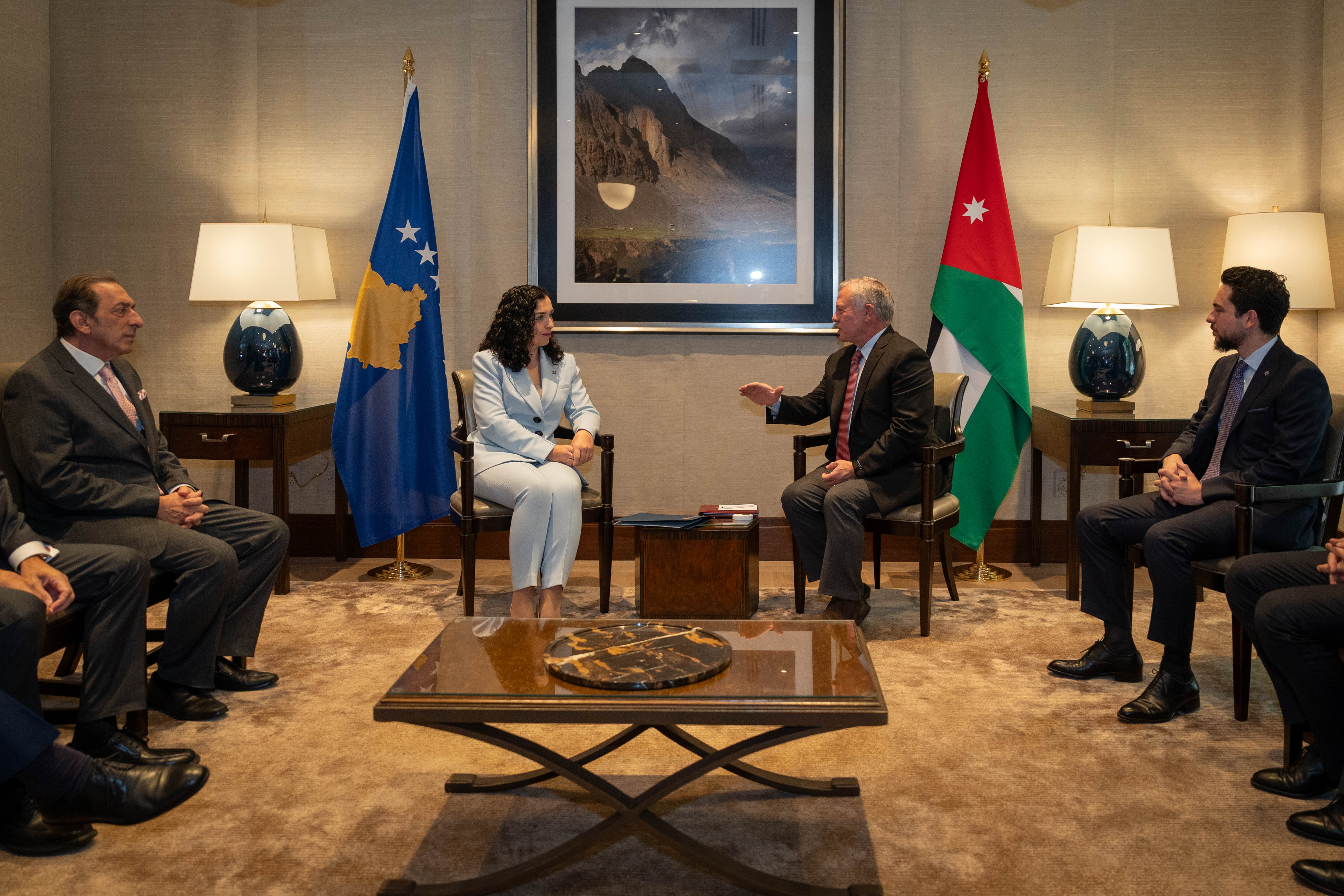 King meets Kosovo president in New York