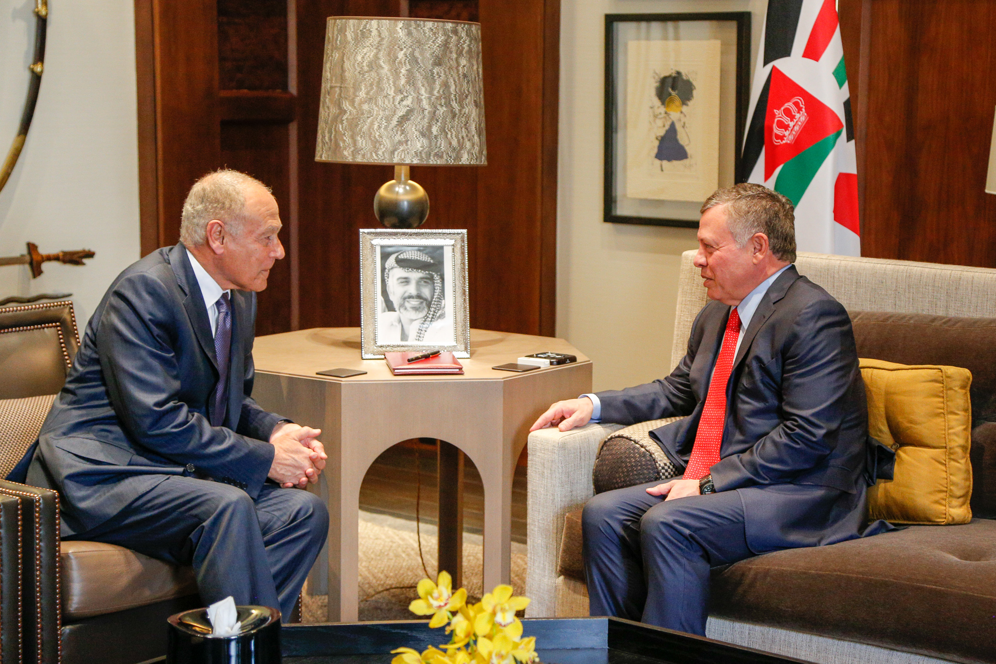 King meets with Arab League secretary general