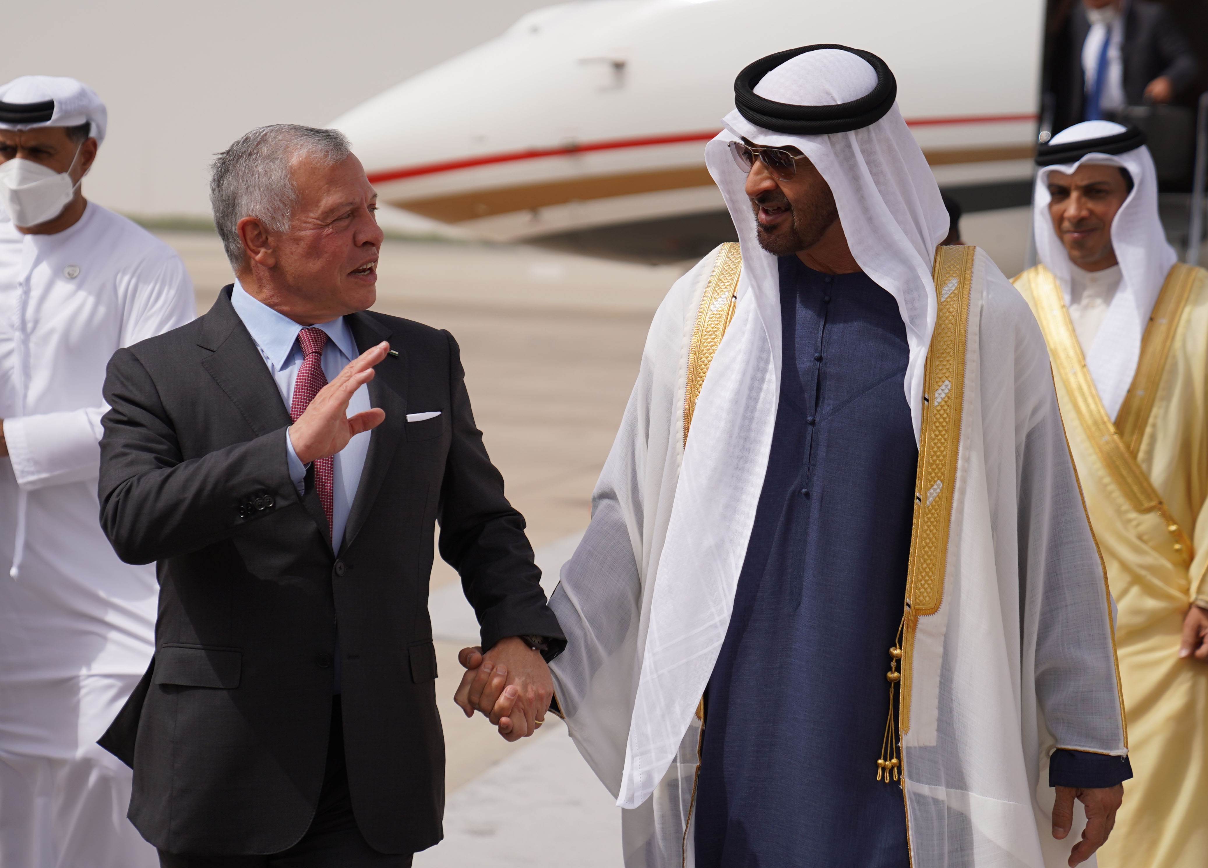 الملك يصل إلى أبو ظبي