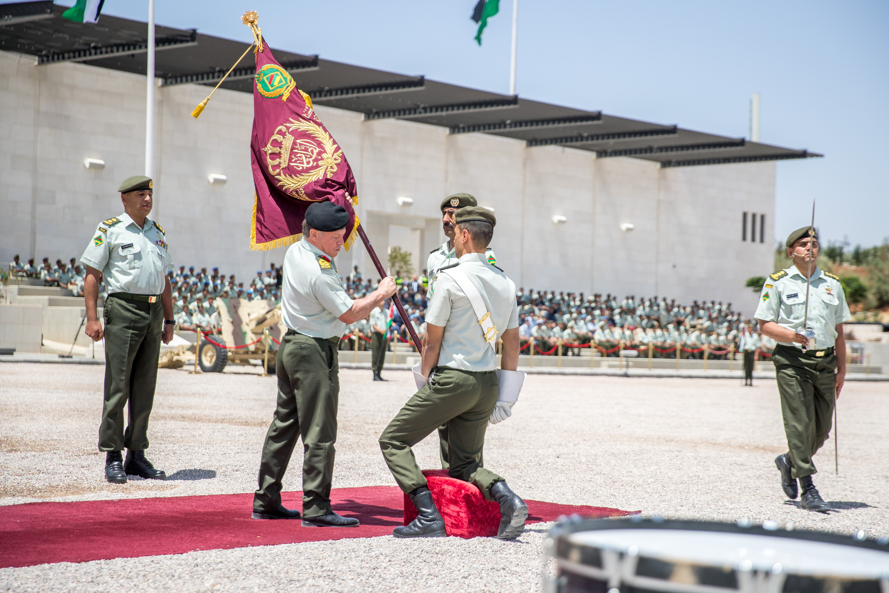 His Majesty presents King&rsquo;s Colours to 39th Jafar Bin Abi Talib Mechanised Battalion