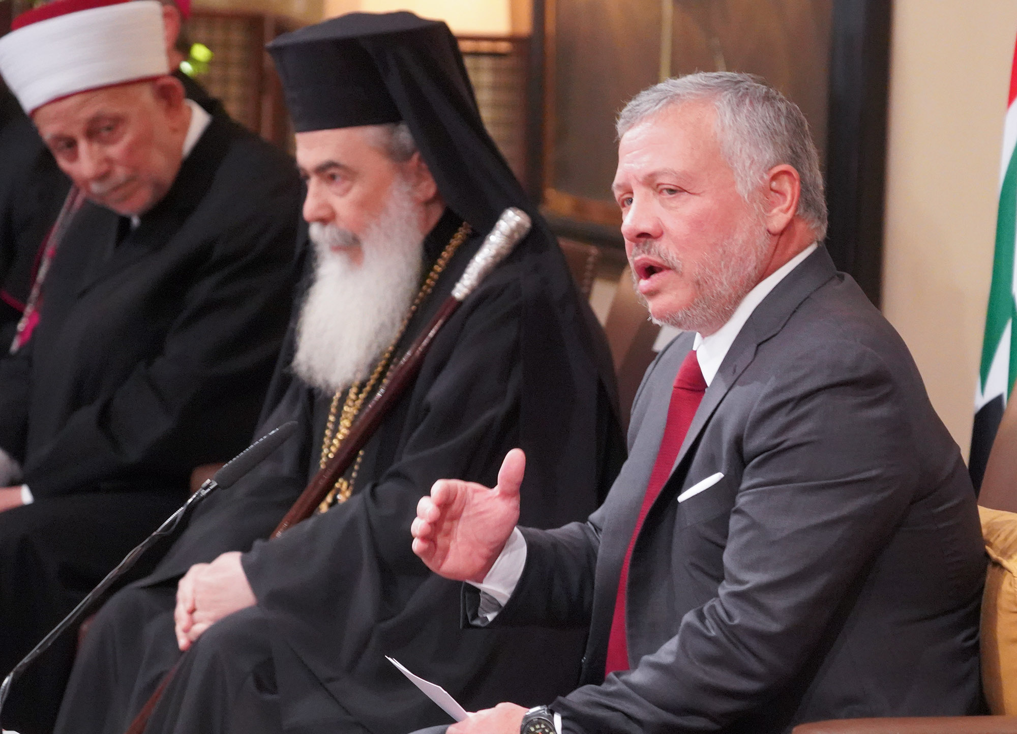 الملك يستقبل رؤساء الكنائس في الأردن والقدس وشخصيات مسيحية أردنية وممثلين عن أوقاف وهيئات مقدسية إسلامية