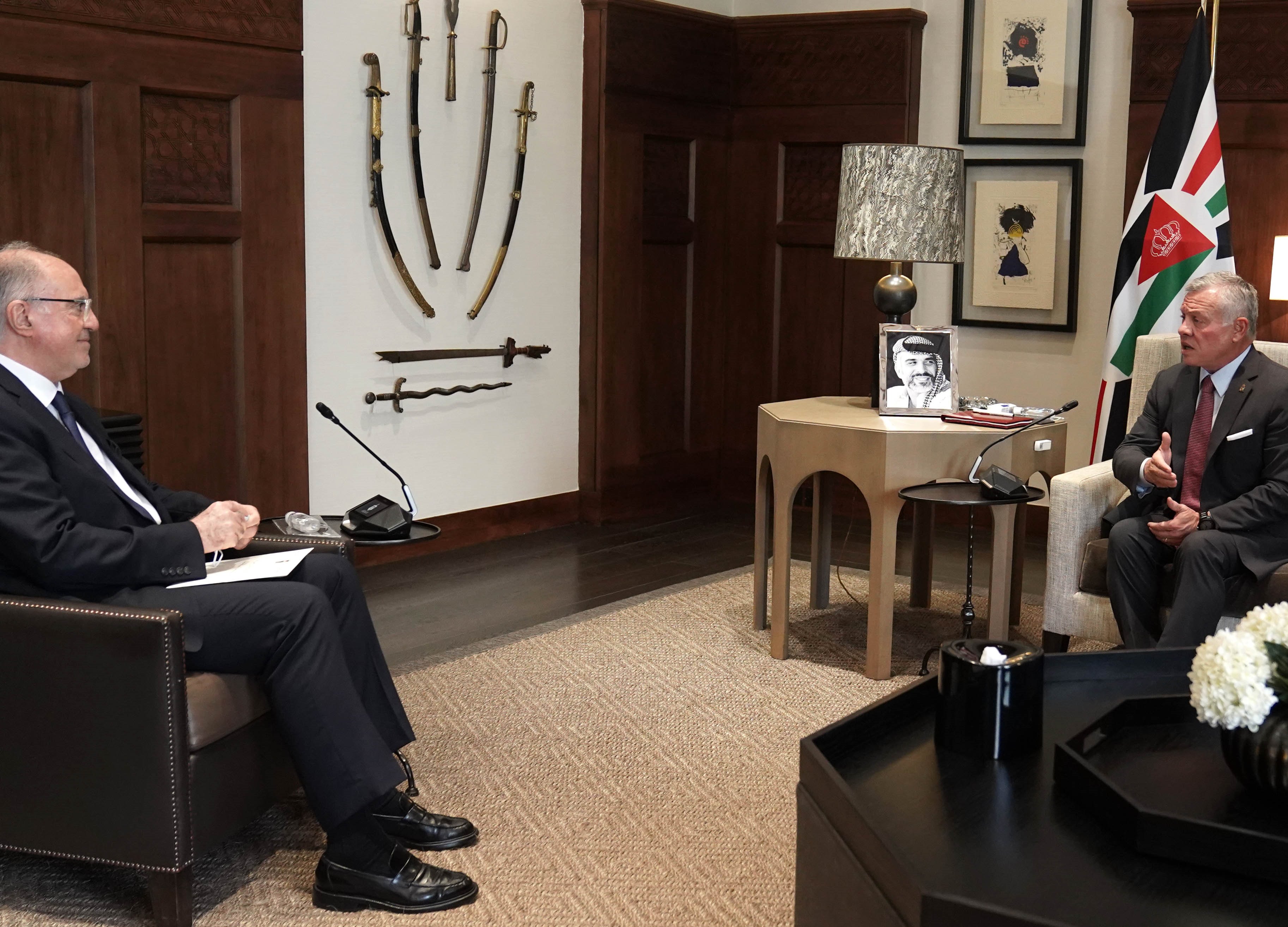 King receives letter from Iraq PM