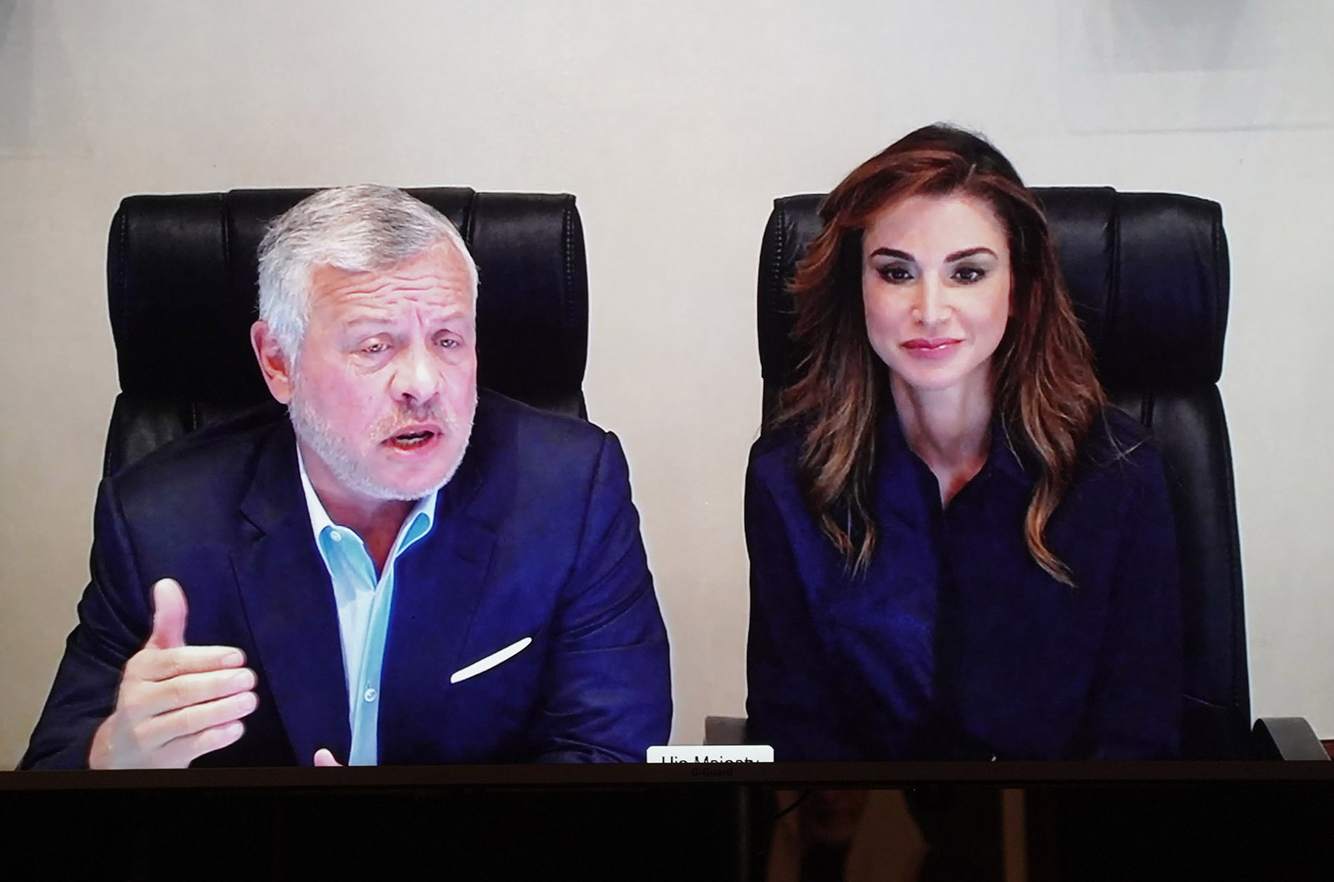 King, Queen commend teachers&rsquo; initiatives for facilitating distance learning