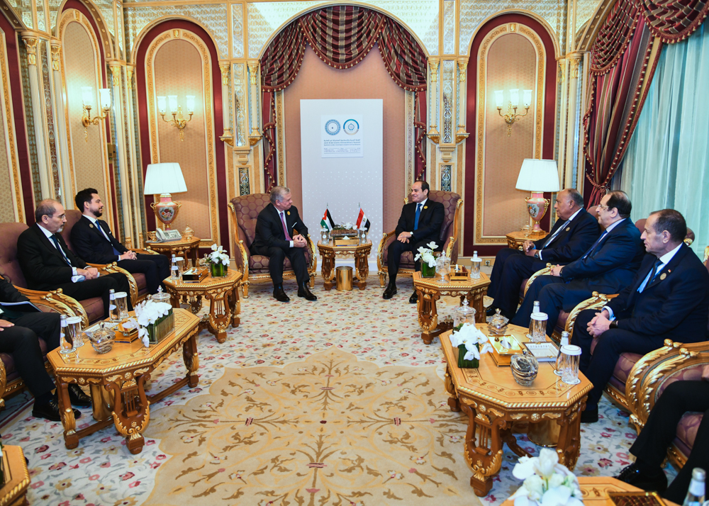الملك والرئيس المصري يؤكدان ضرورة فرض هدنة إنسانية مستدامة في غزة