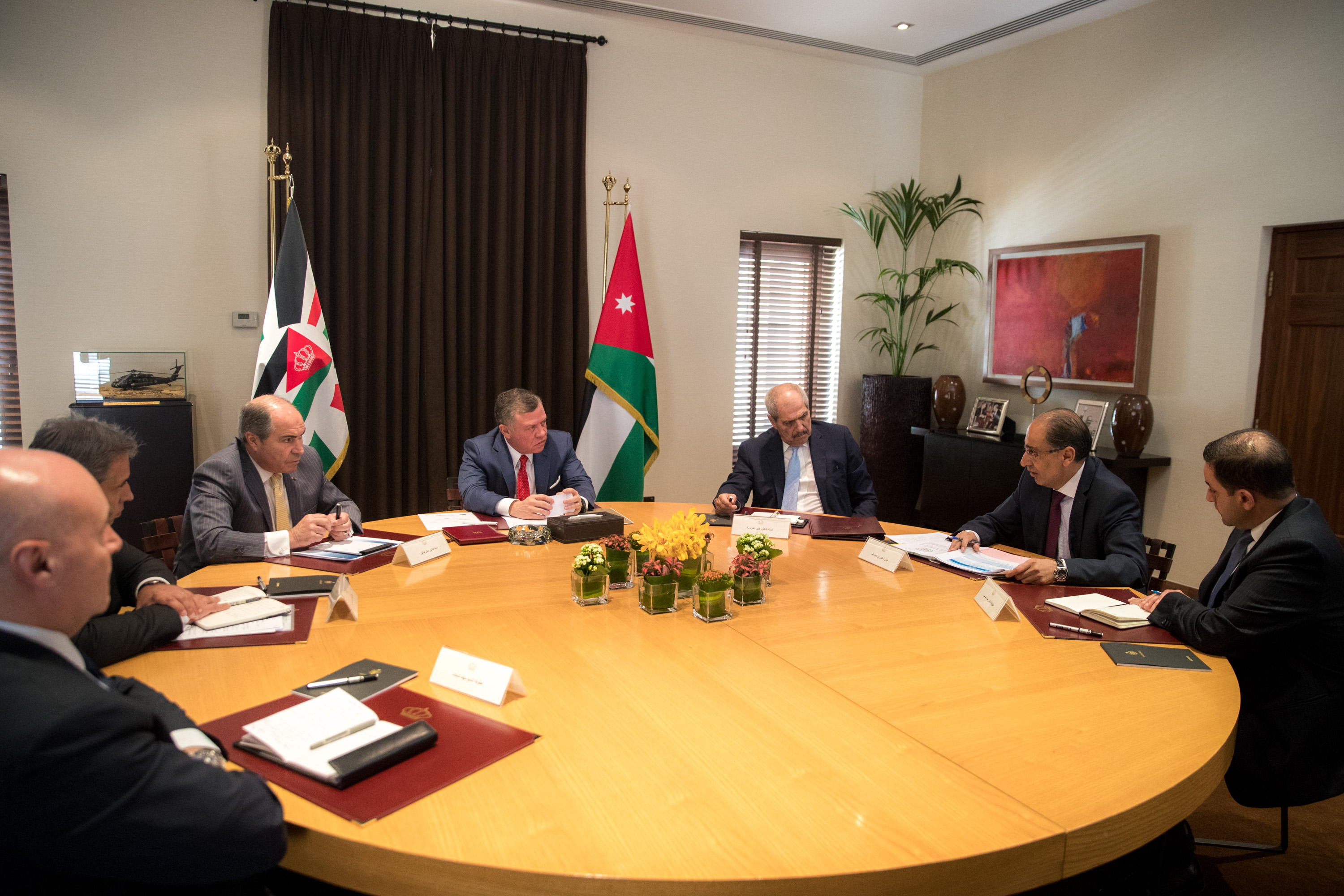 King chairs follow-up meeting on energy sector