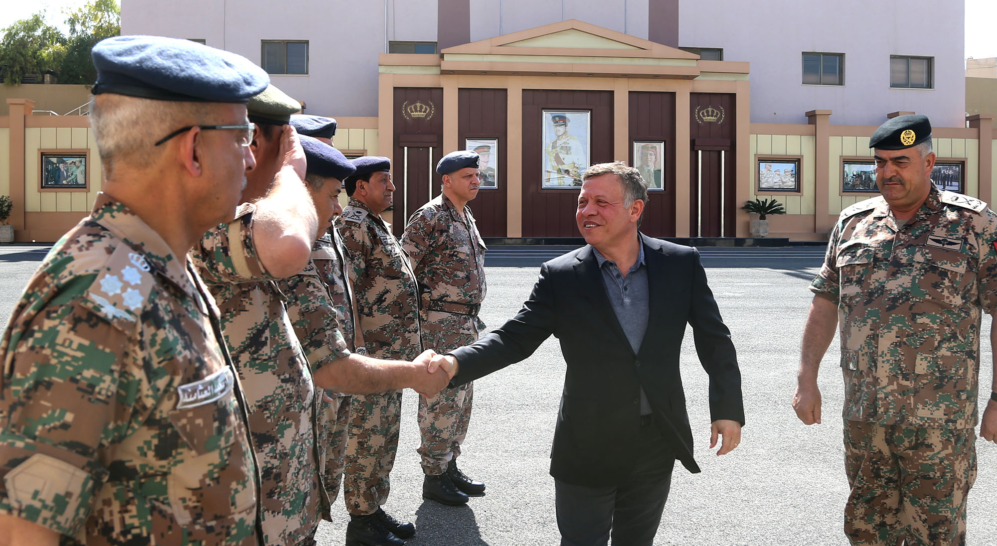 King visits army headquarters