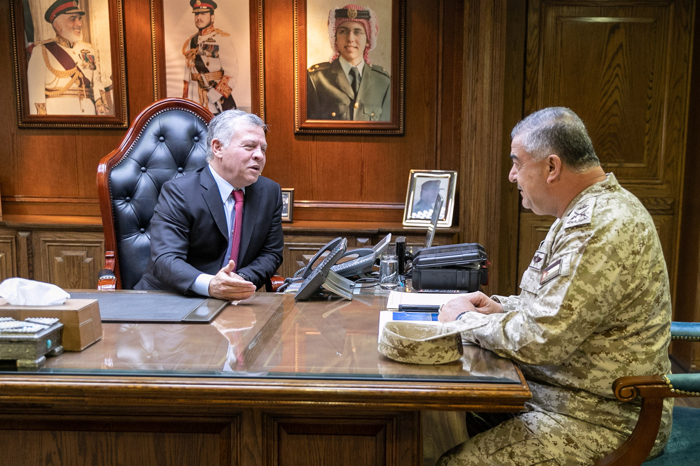 القائد الأعلى يزور القيادة العامة للقوات المسلحة