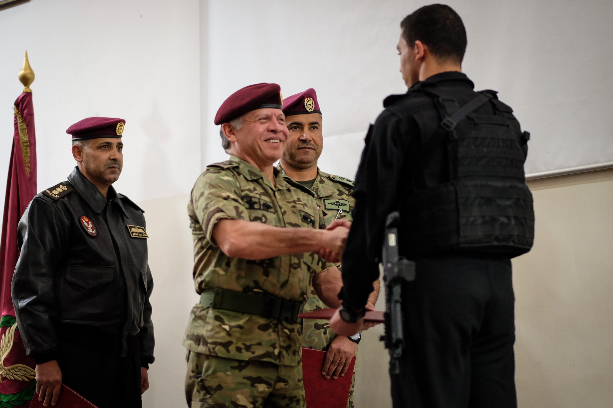King attends night military exercise, tactical flight course graduation