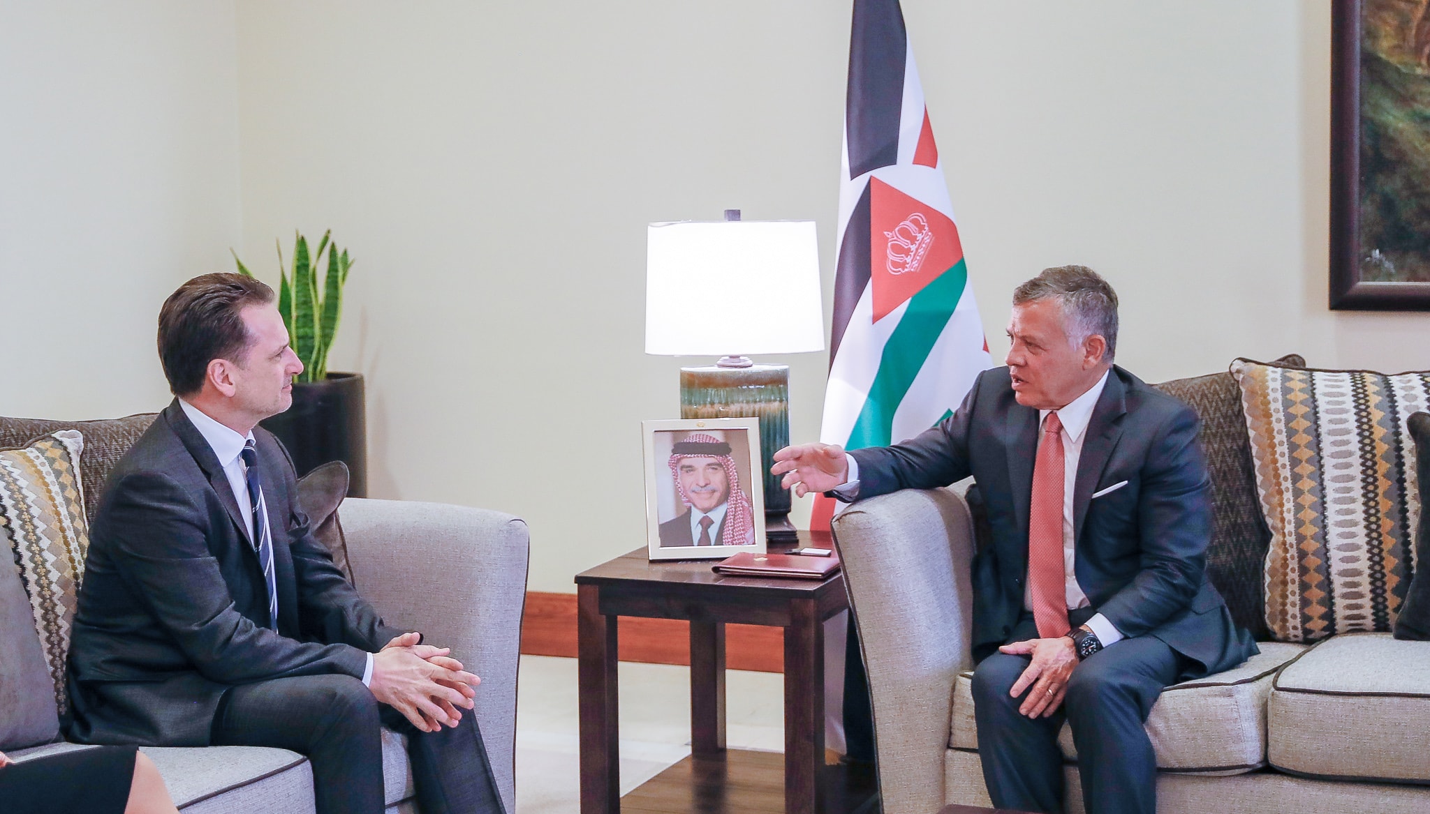 King receives UNRWA commissioner general