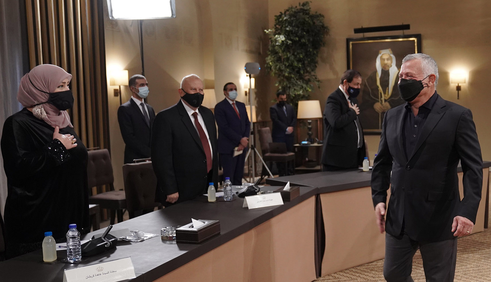 الملك يلتقي شخصيات من محافظات عدة