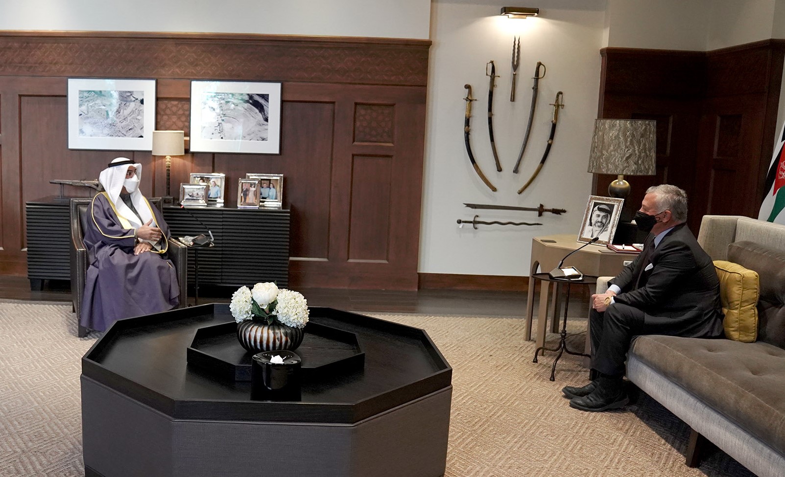 King receives GCC secretary general