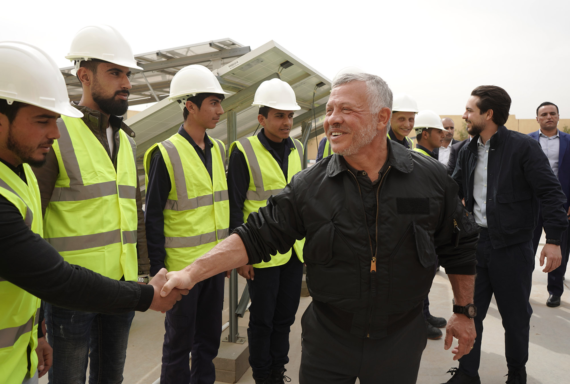الملك يزور منطقة الملك الحسين بن طلال التنموية في المفرق ويطلع على الإنجازات ومراحل تطور سير العمل فيها