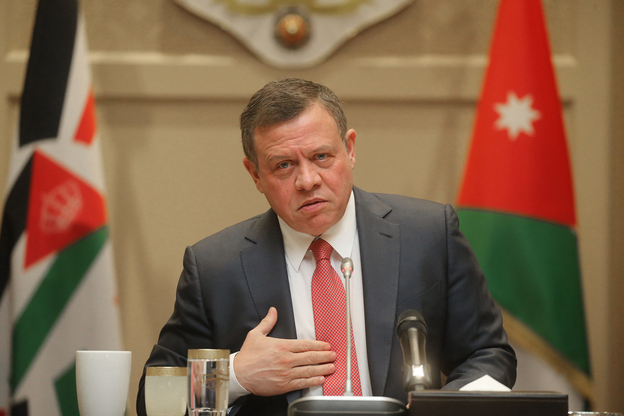 King meets with Senate, Lower House presidents and permanent office members
