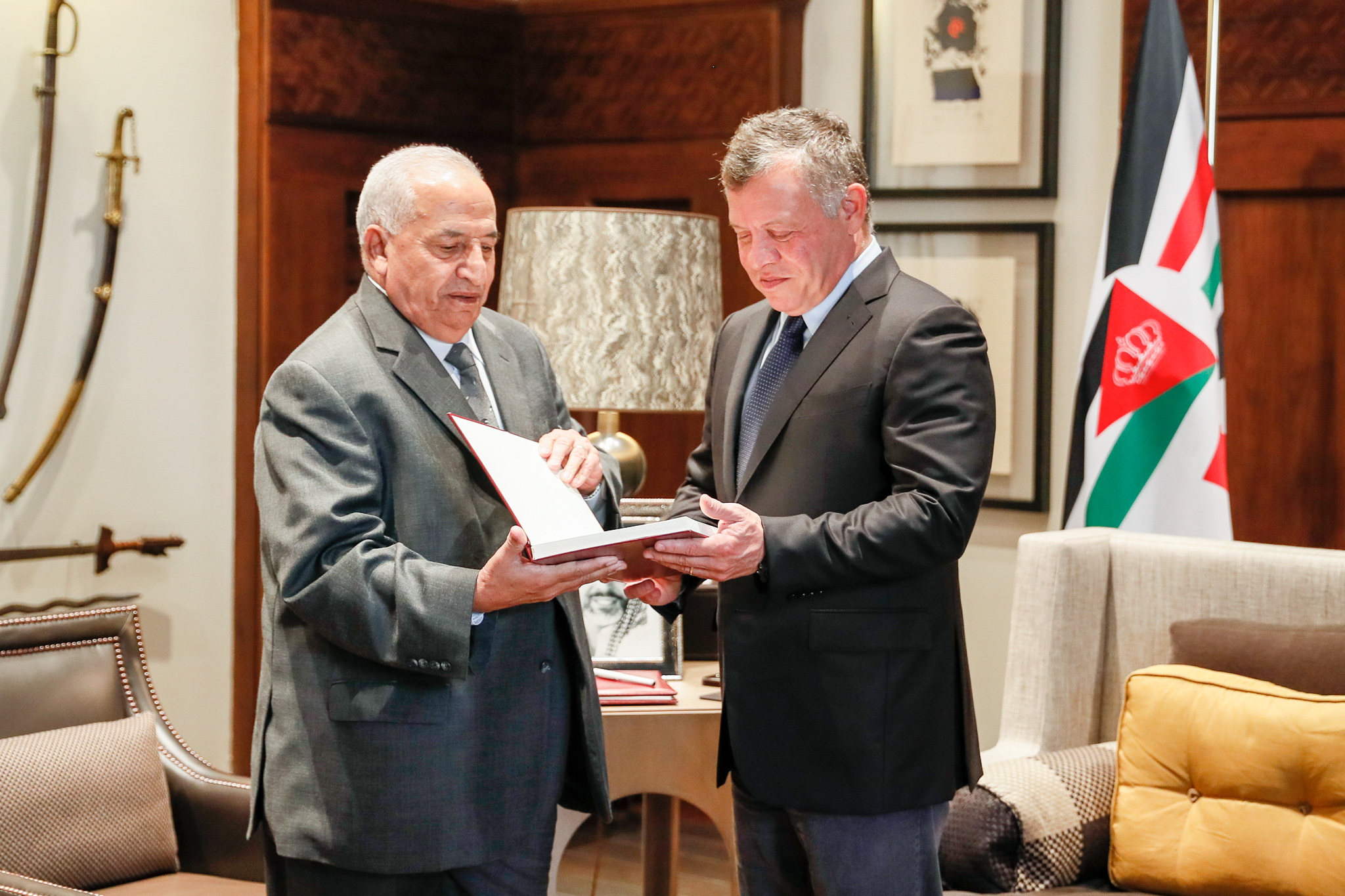 King receives NCHR&rsquo;s 2016 human rights report