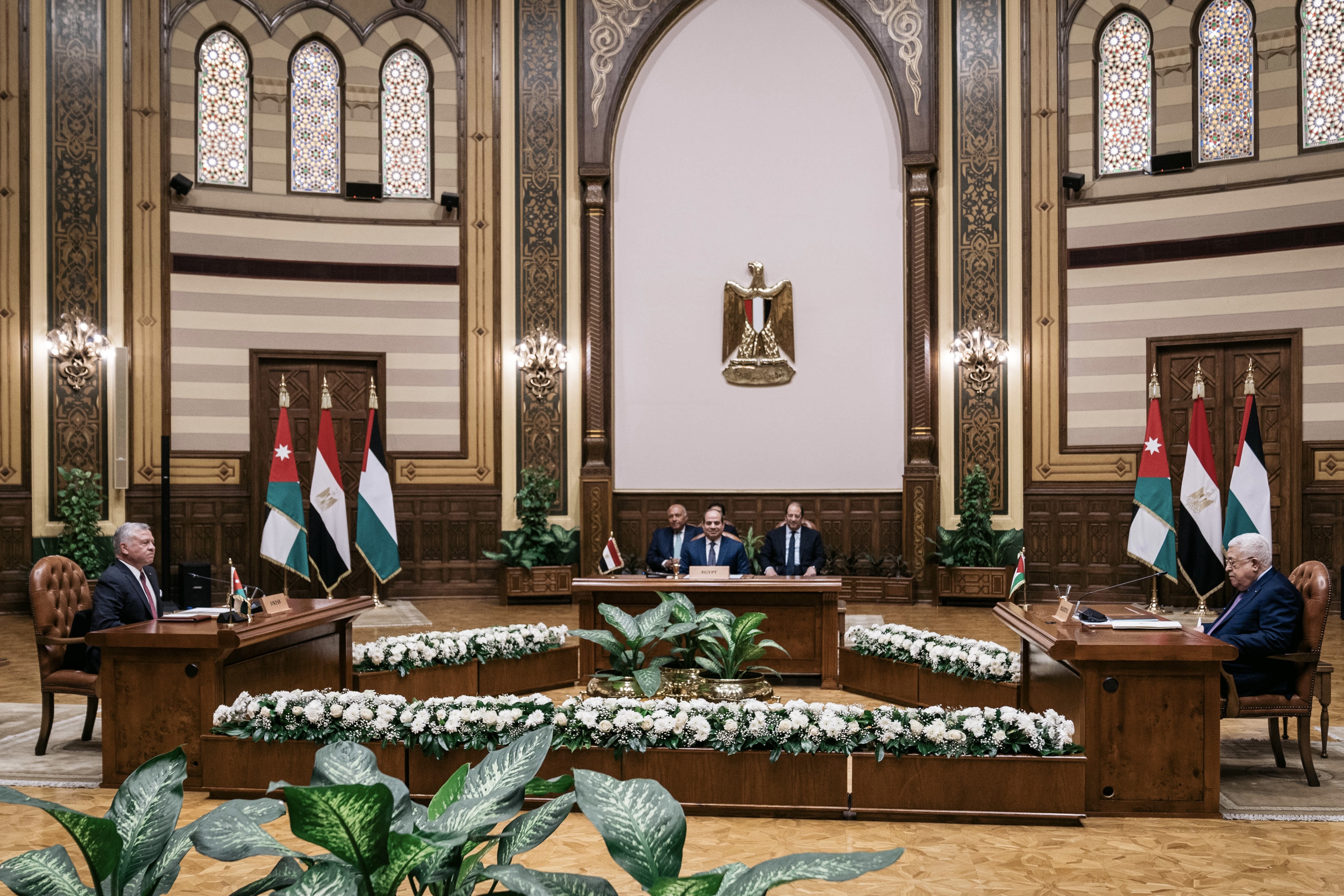 King participates in trilateral summit with Egyptian, Palestinian presidents in Cairo 