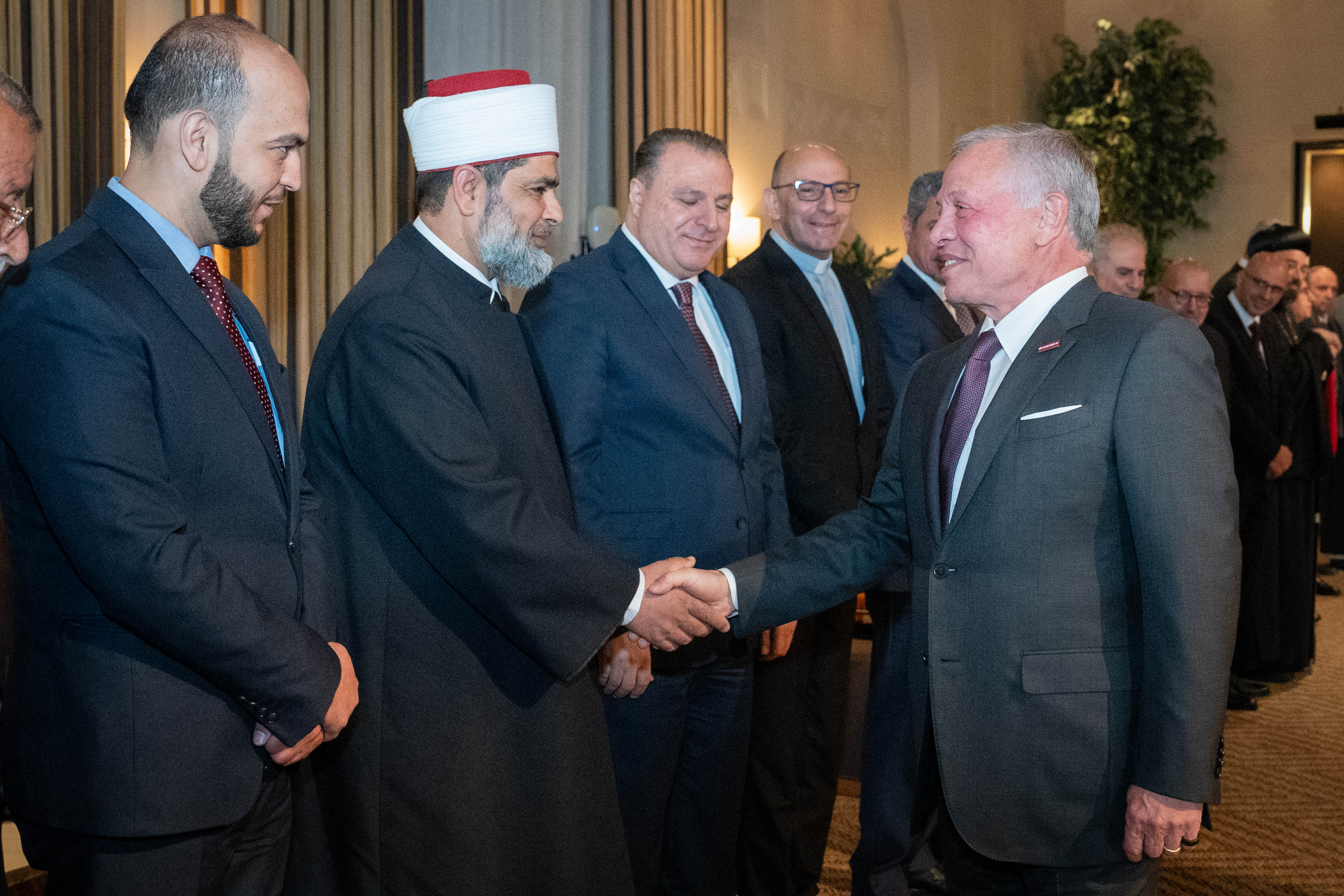 الملك يؤكد خلال لقائه مقدسيين دعم الأردن المستمر لصمود الأشقاء الفلسطينيين