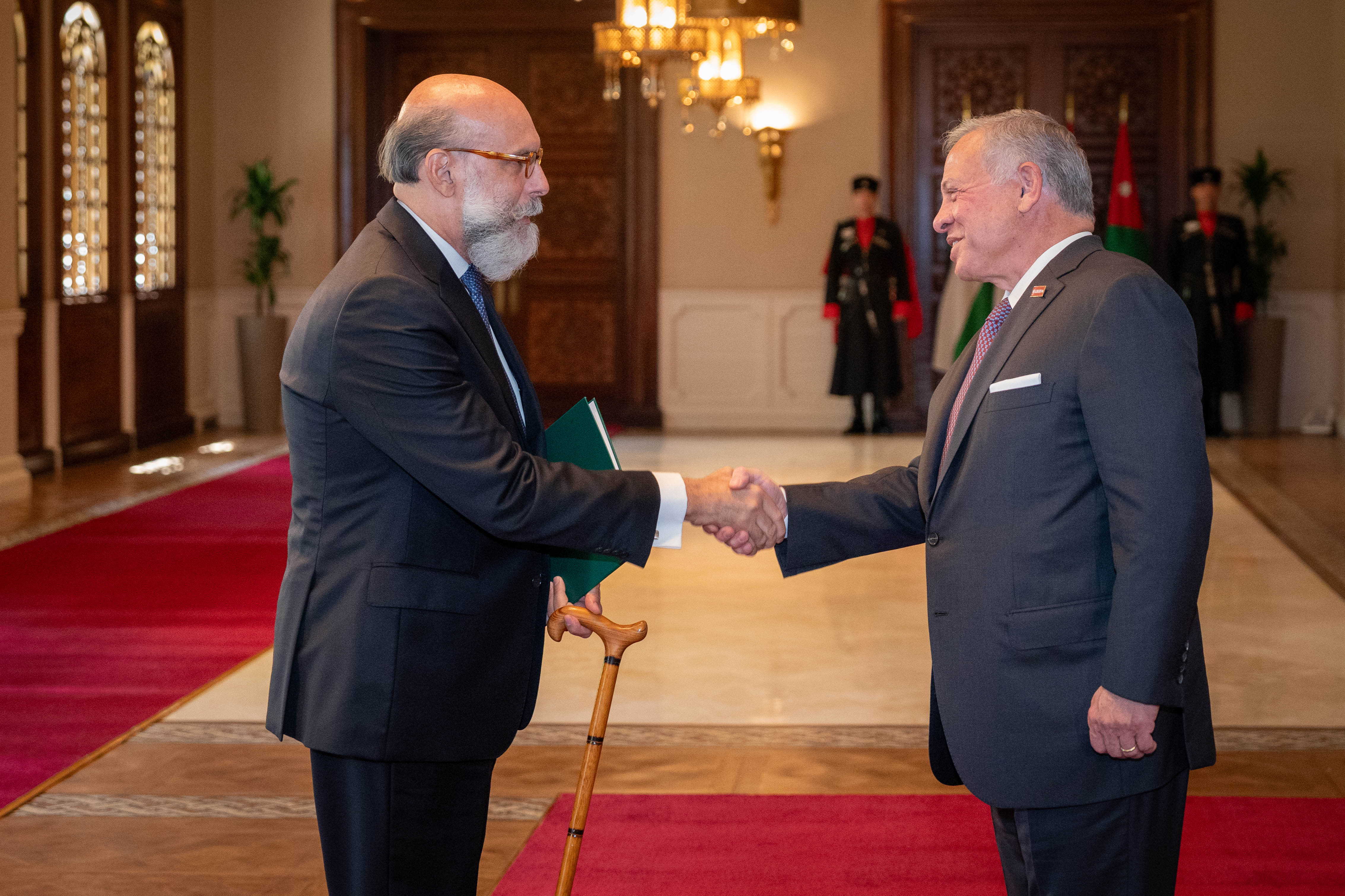 King accepts credentials of new ambassadors