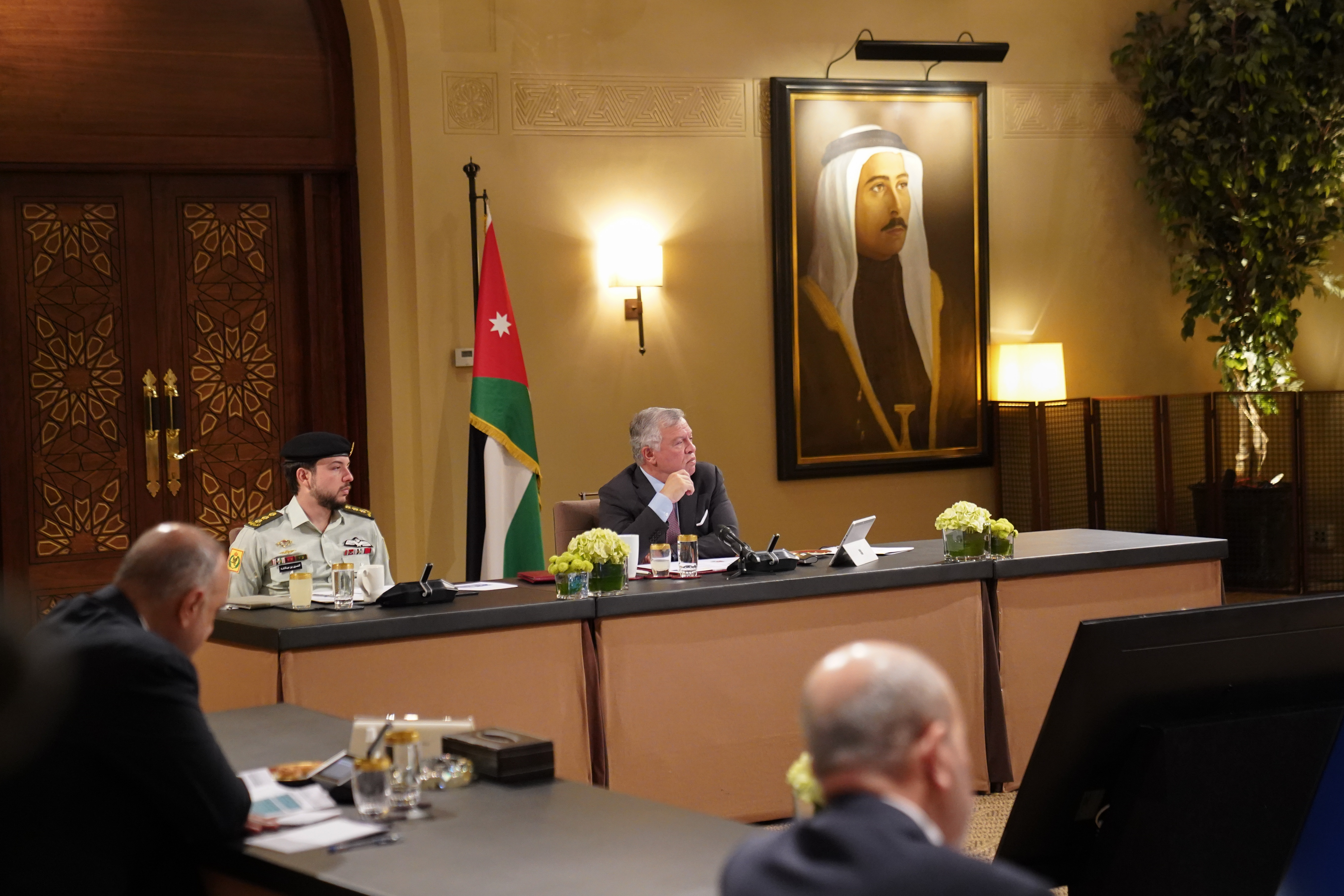 الملك يلتقي ممثلين عن القطاع الدوائي