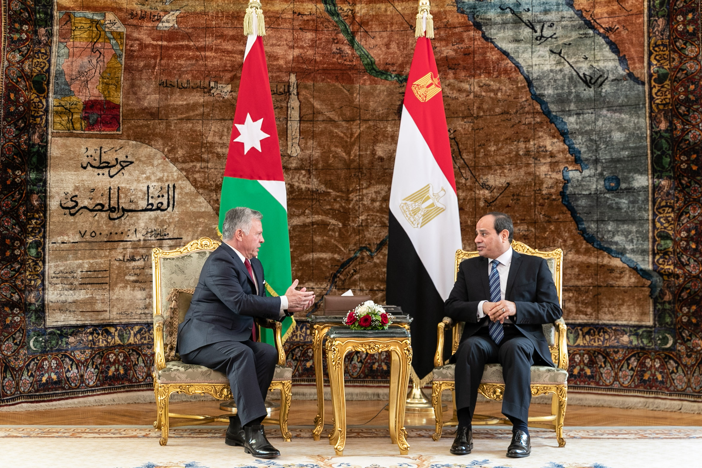 الملك والرئيس المصري يعقدان مباحثات في القاهرة