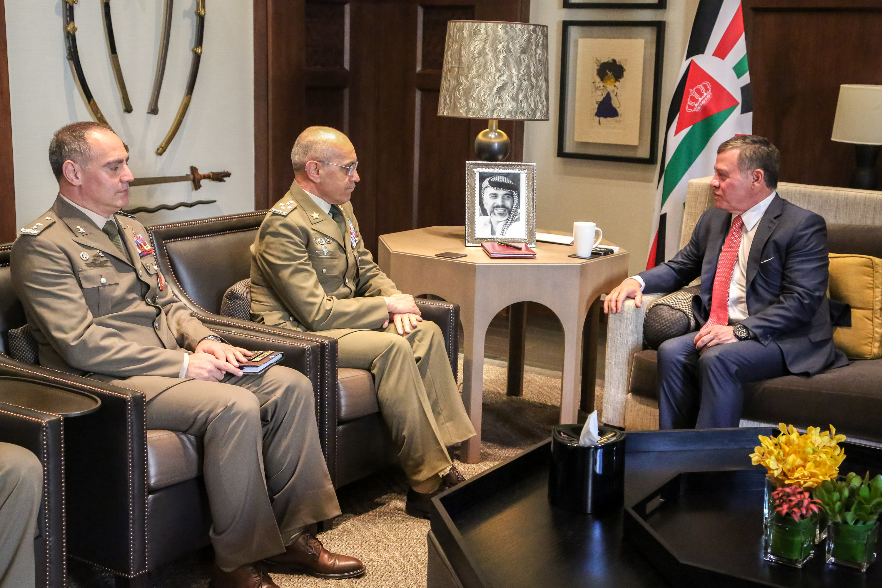 King receives Italian Army chief of staff